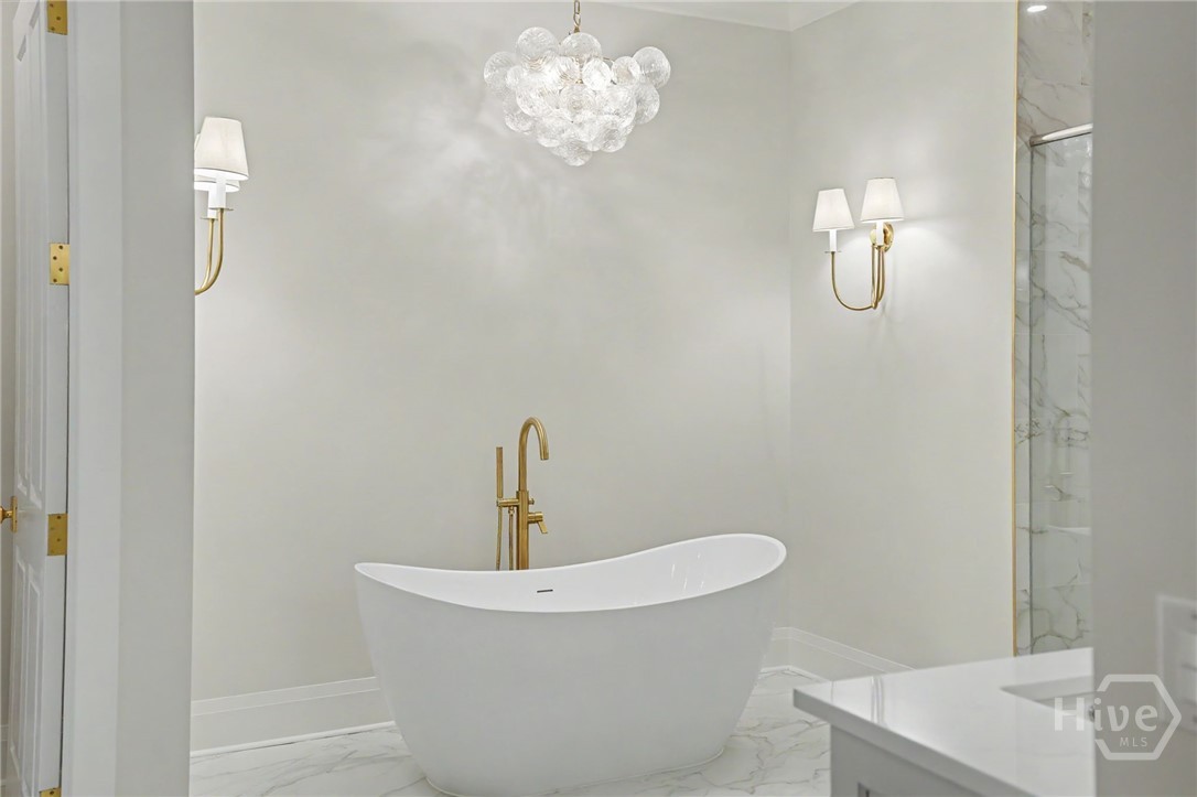 Primary En Suite Bath