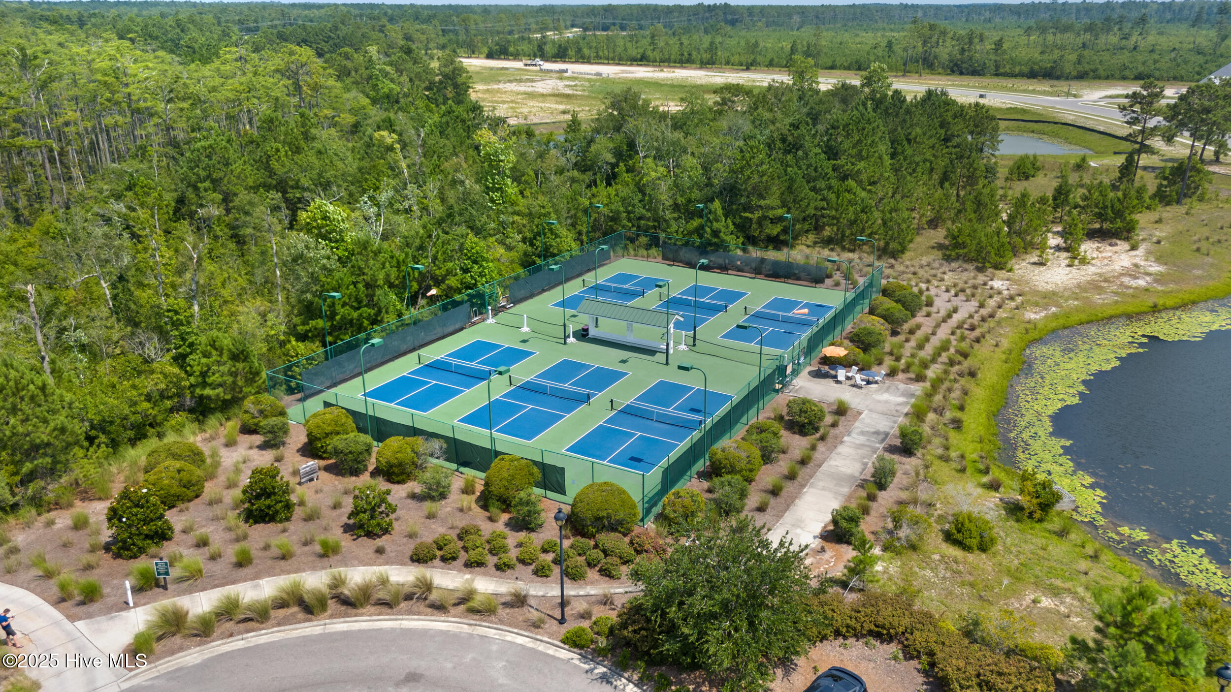 100550581 | Photo 71