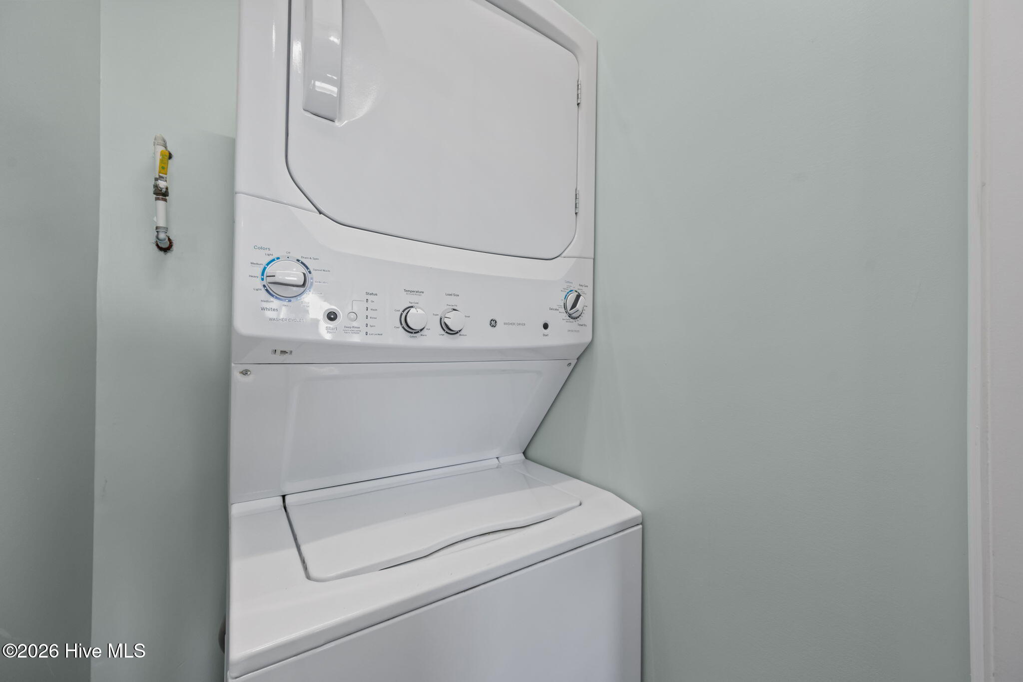 100563111 | Photo 31