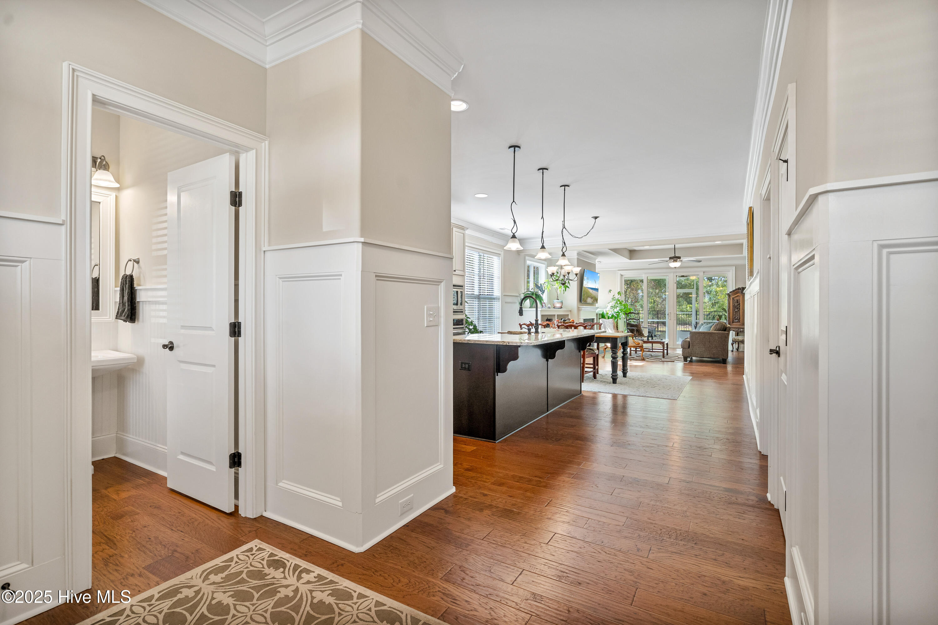 100539660 | Photo 10