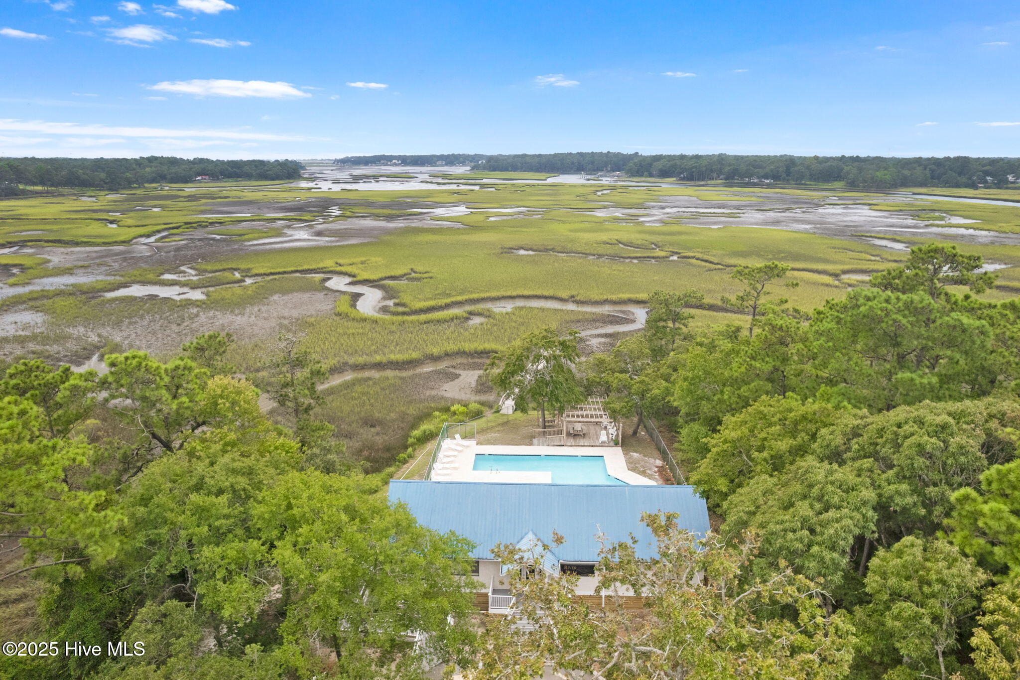 100542224 | Photo 14