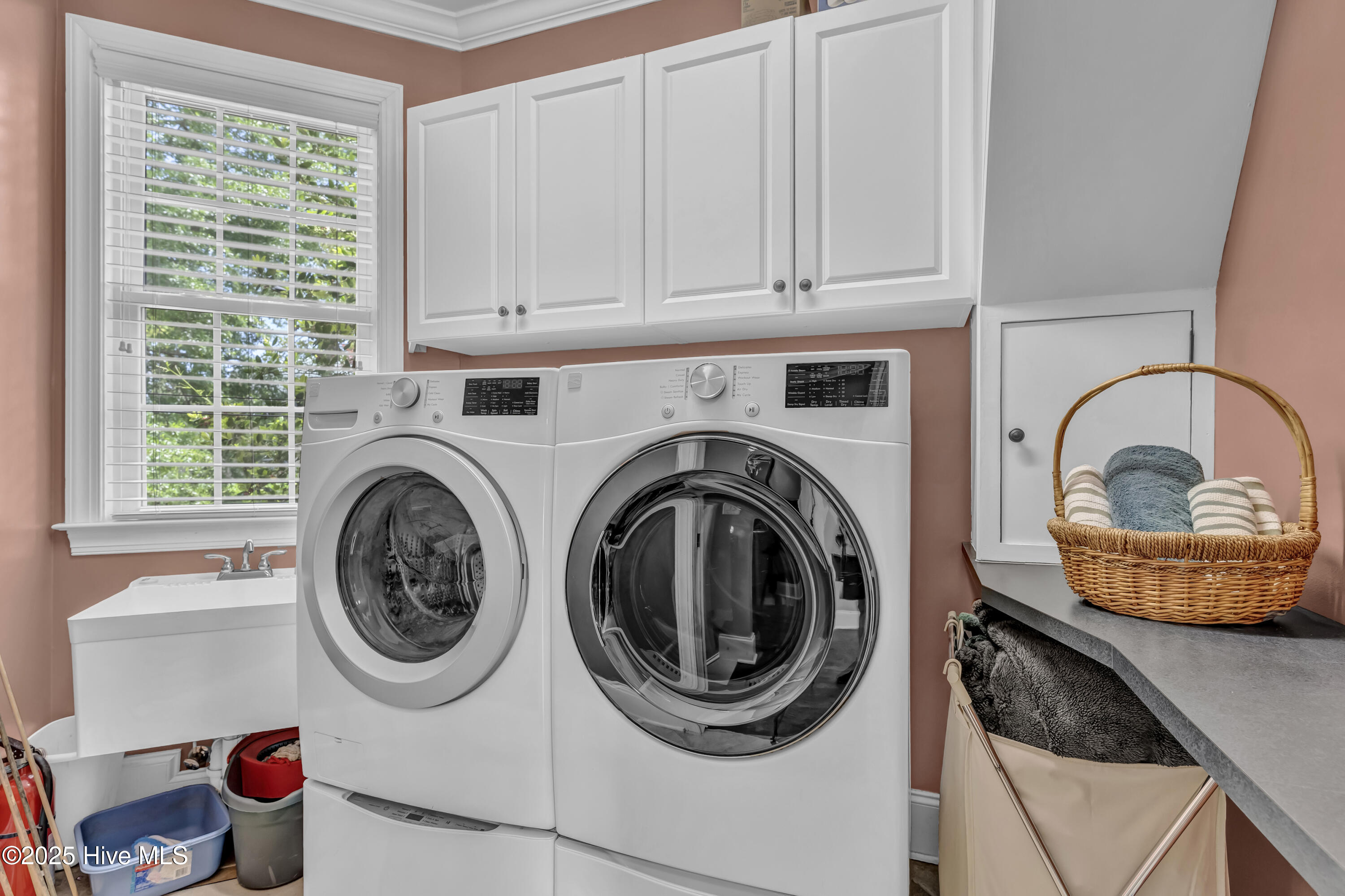 100504337 | Photo 19