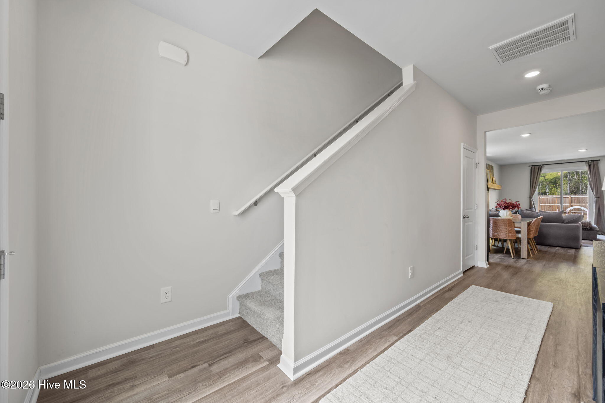 100559787 | Photo 19