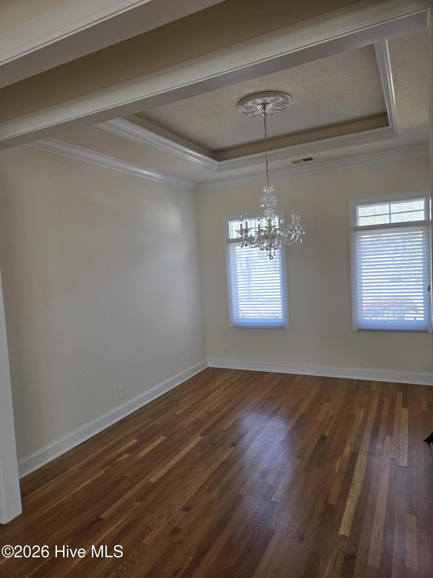 100545211 | Photo 16