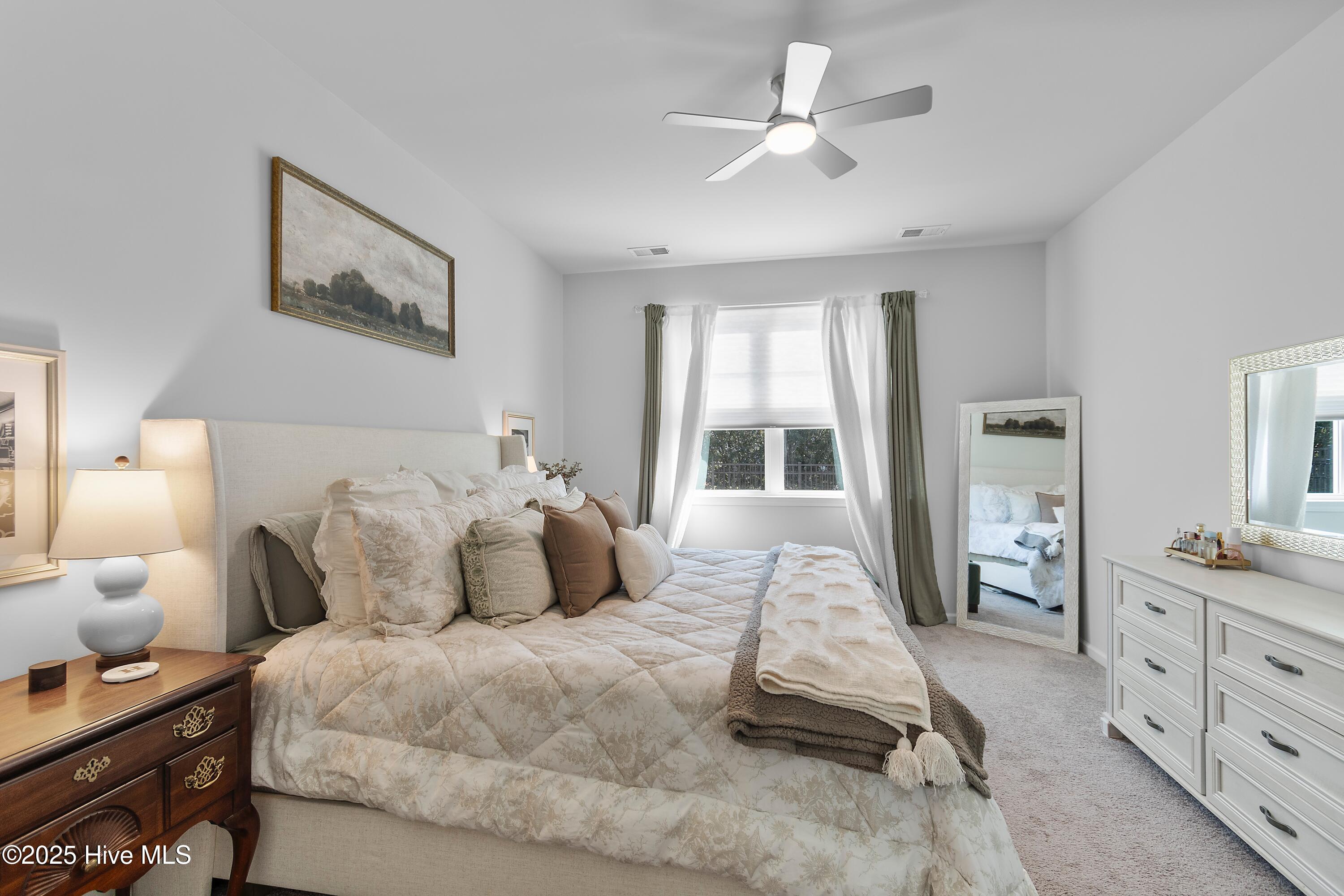 100538453 | Photo 18