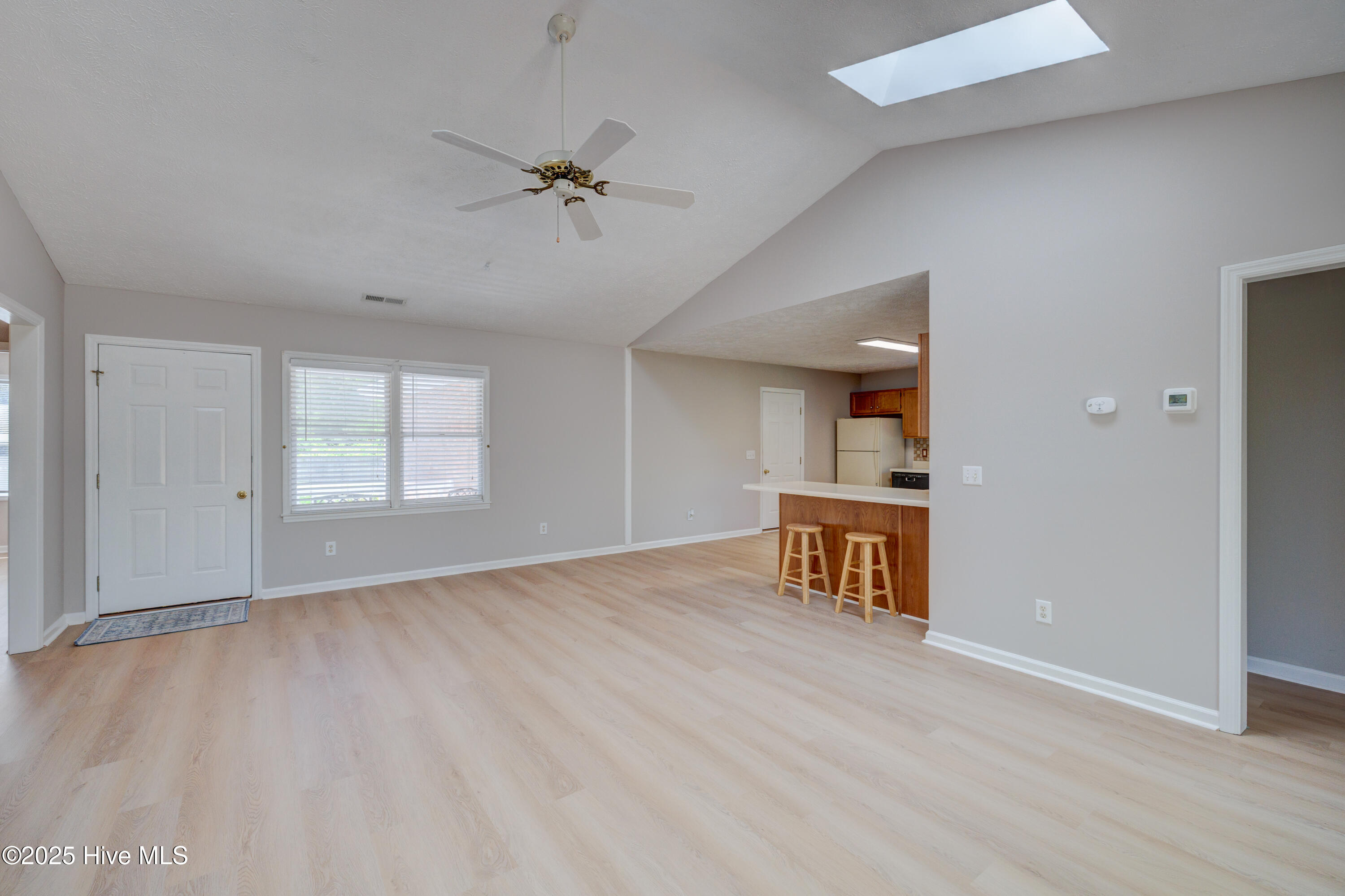 100526962 | Photo 12