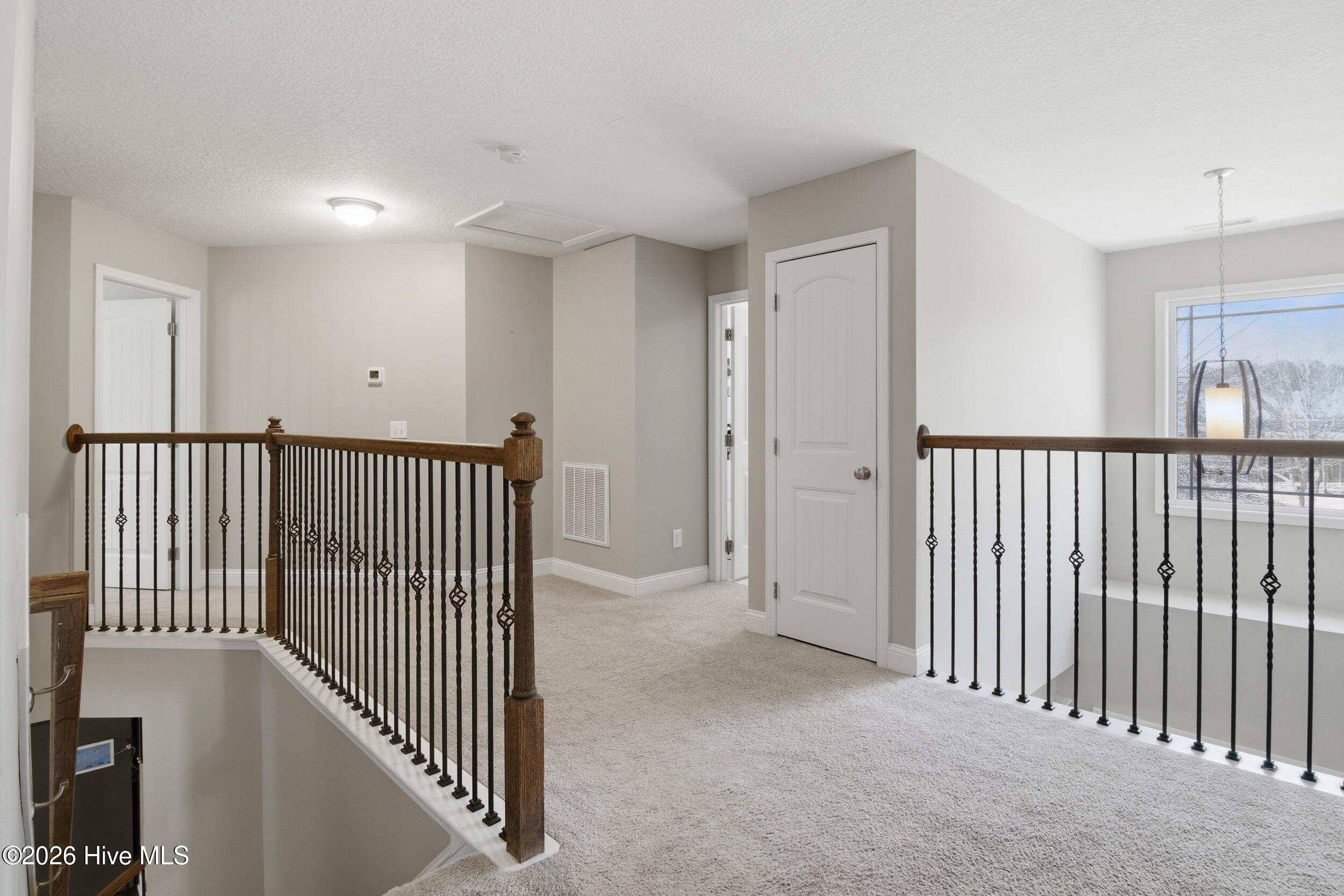 100552695 | Photo 29