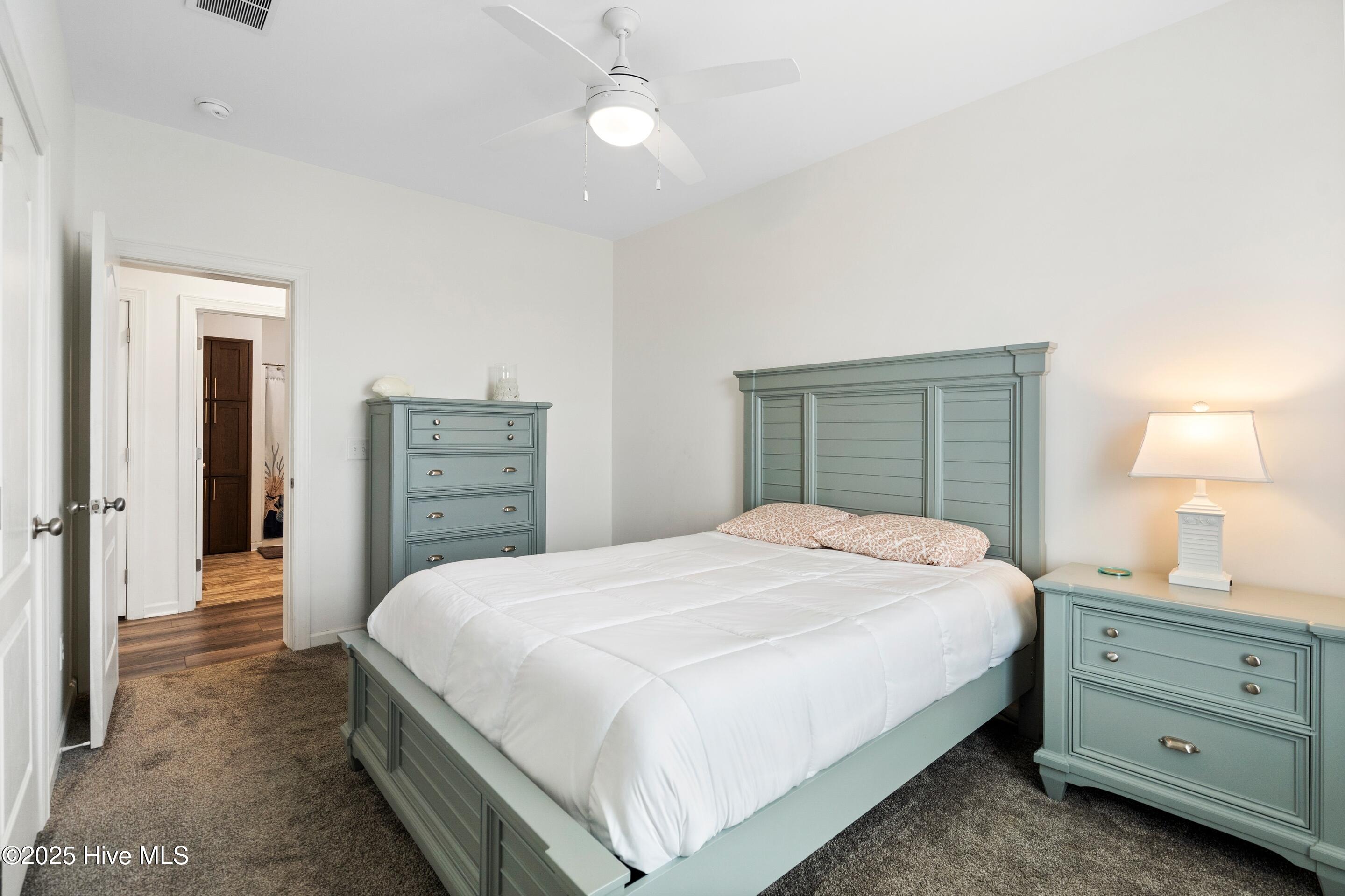 100542826 | Photo 32