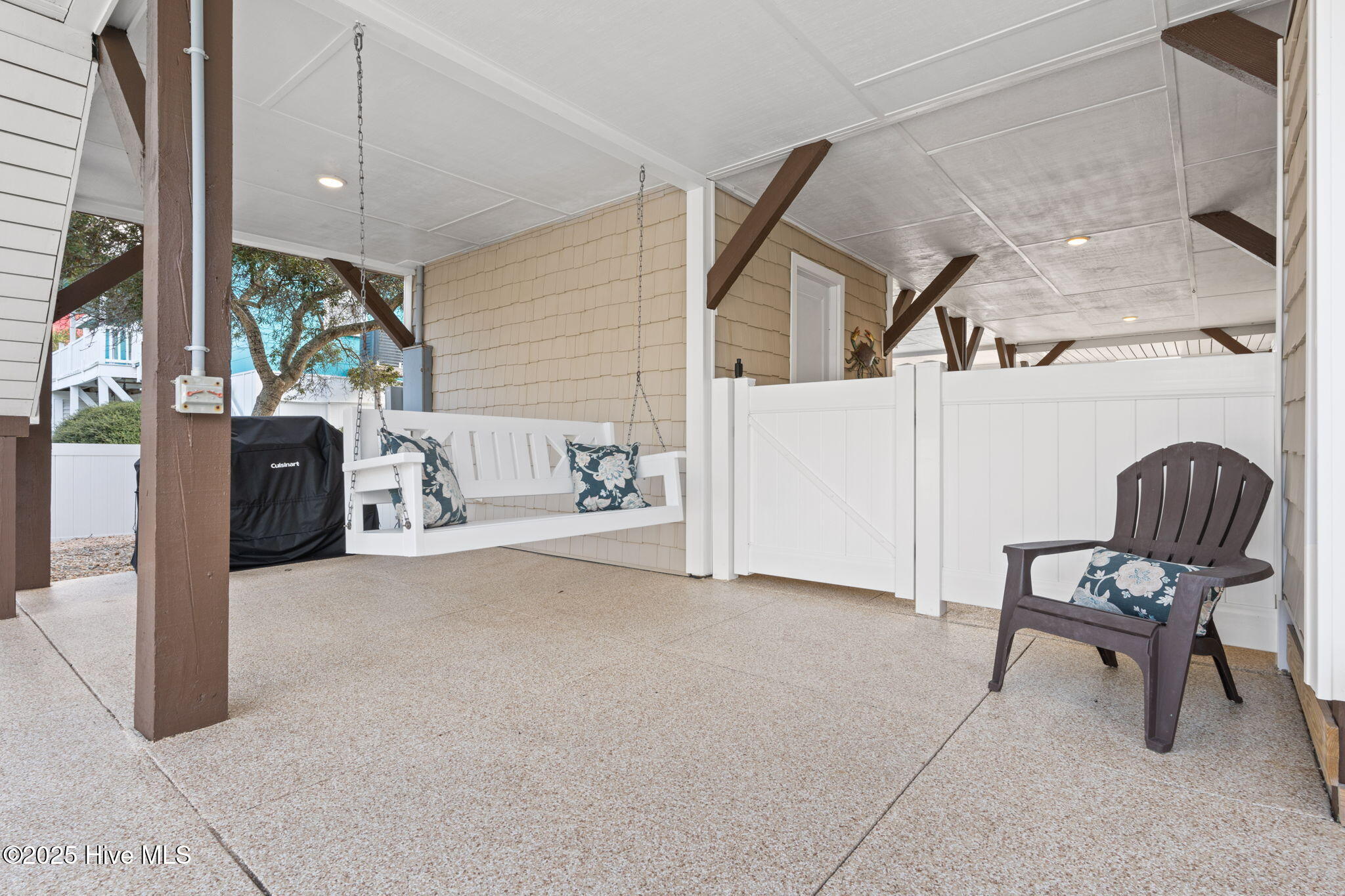 100541677 | Photo 58