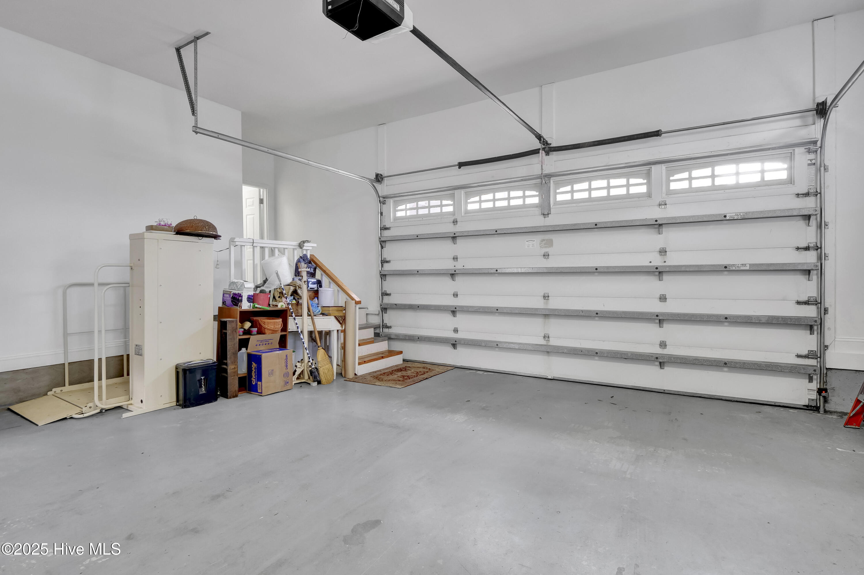 100499104 | Photo 29