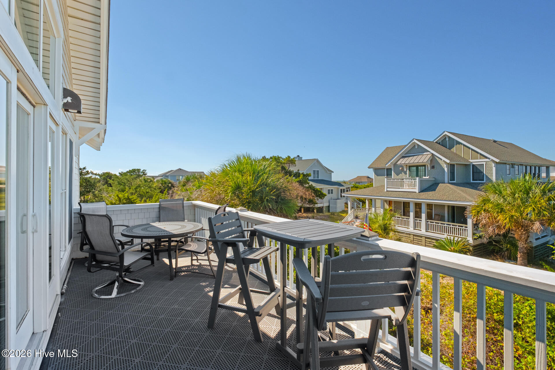 100556120 | Photo 43