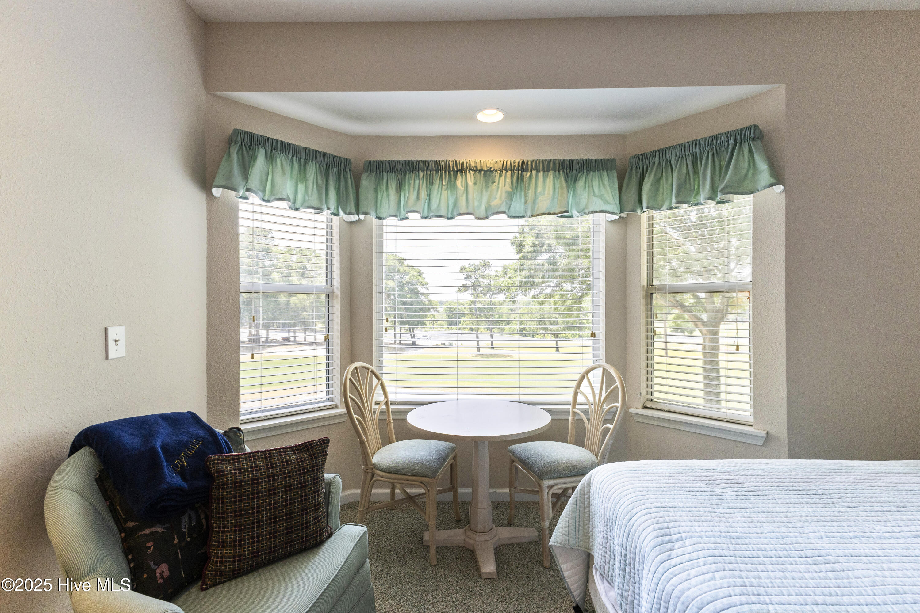 100512721 | Photo 30