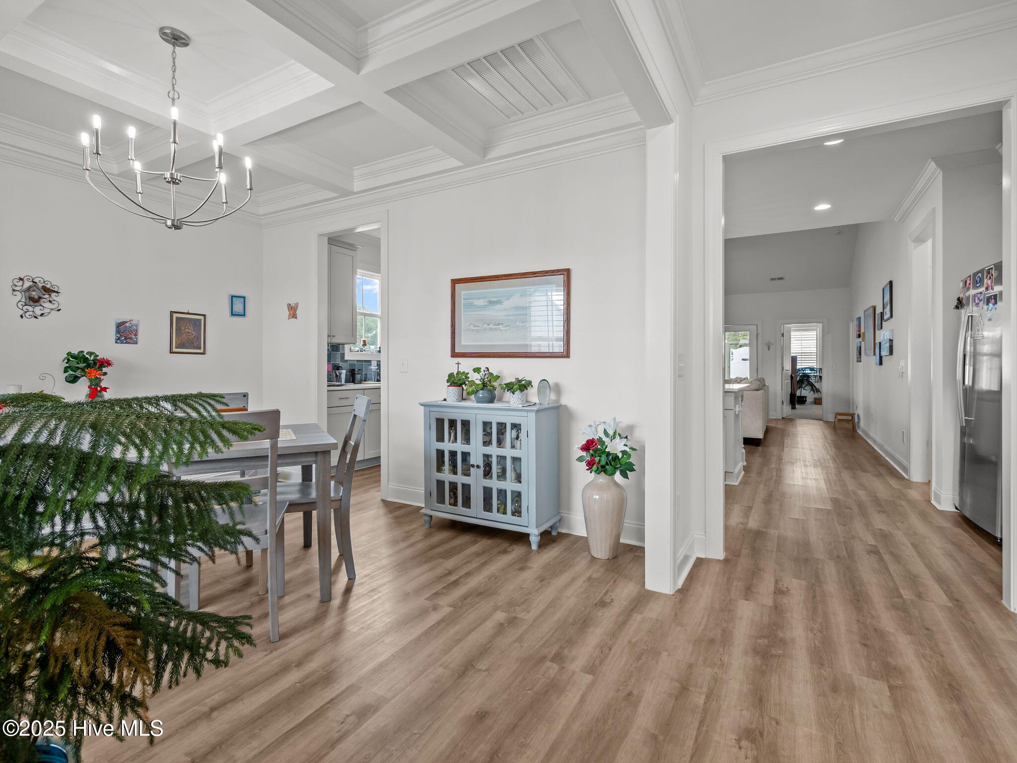 100528285 | Photo 29