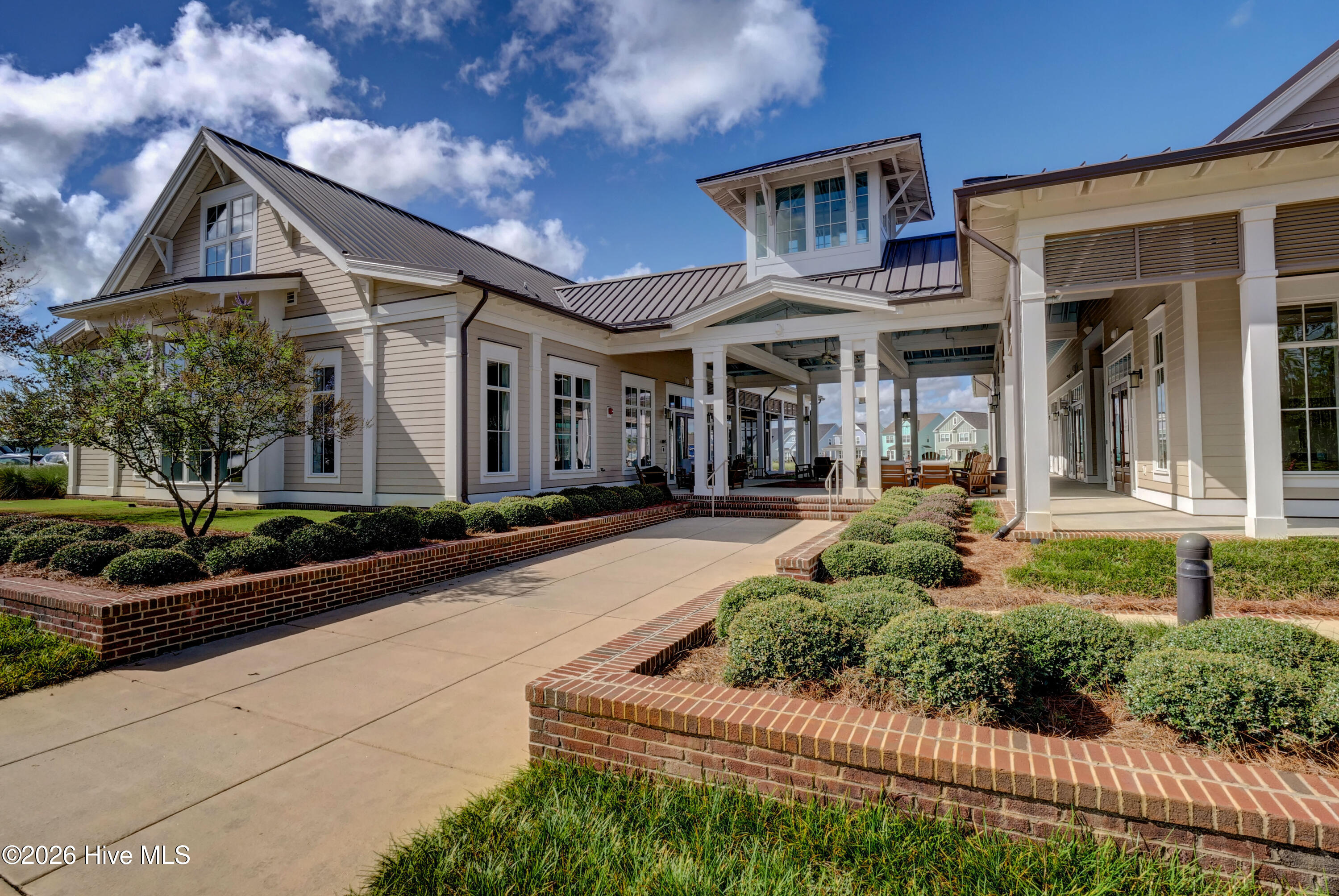 100565697 | Photo 40