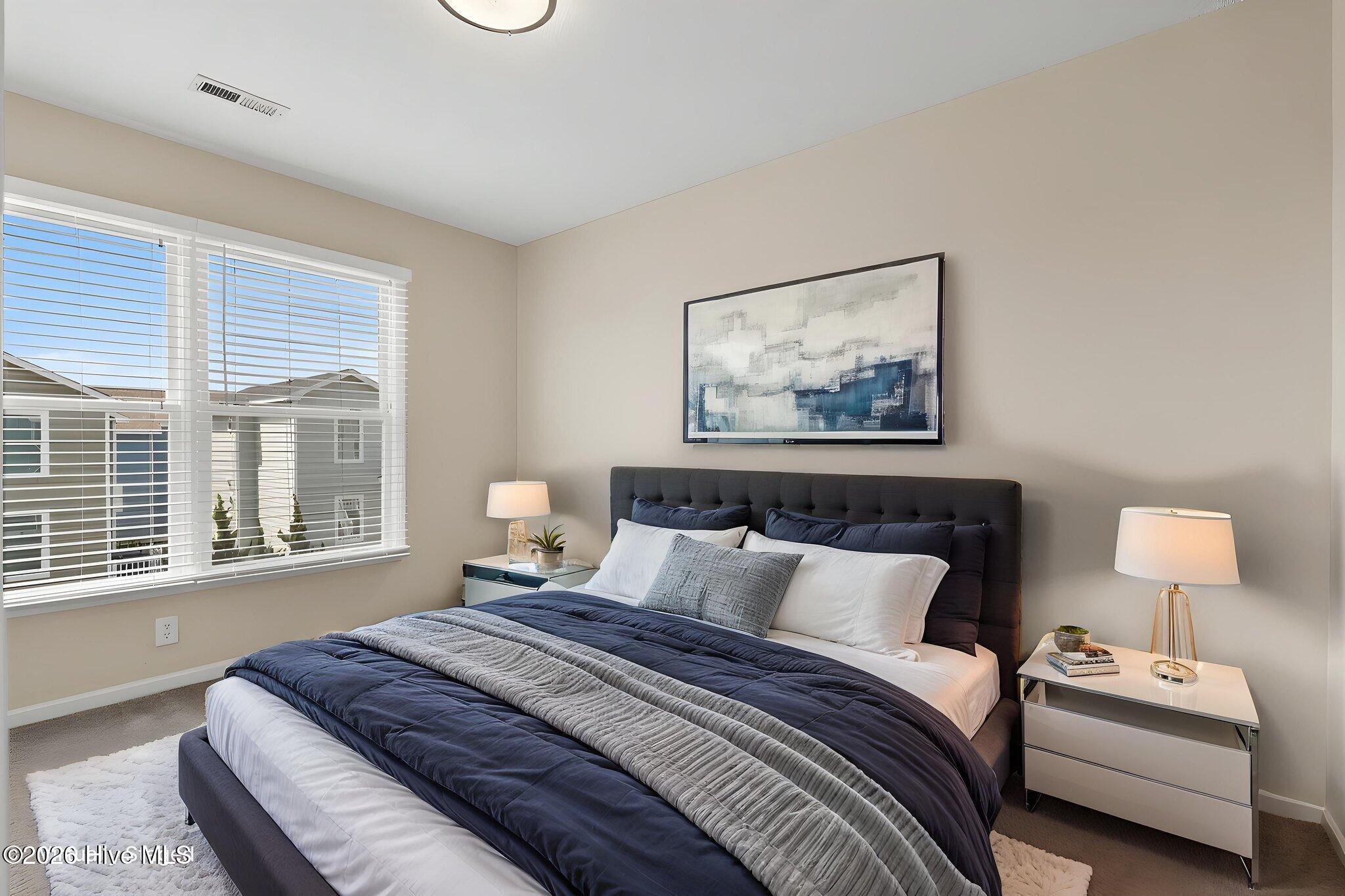 100566259 | Photo 22