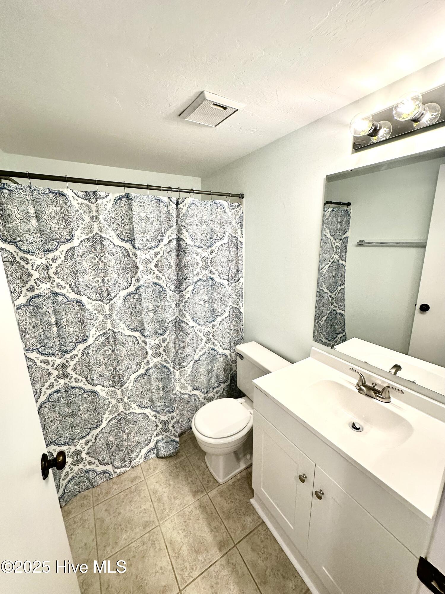 100543469 | Photo 14