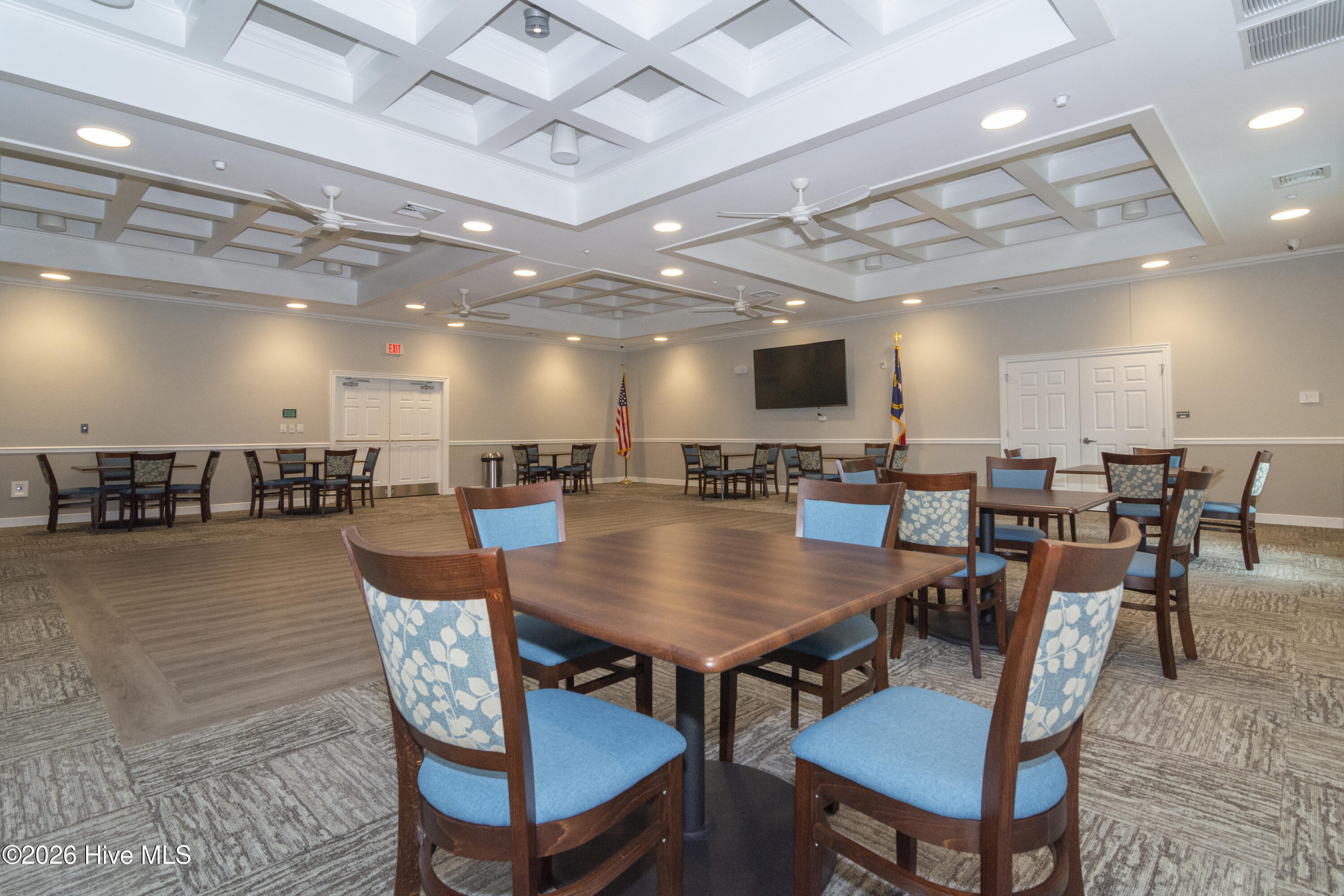 100561934 | Photo 58