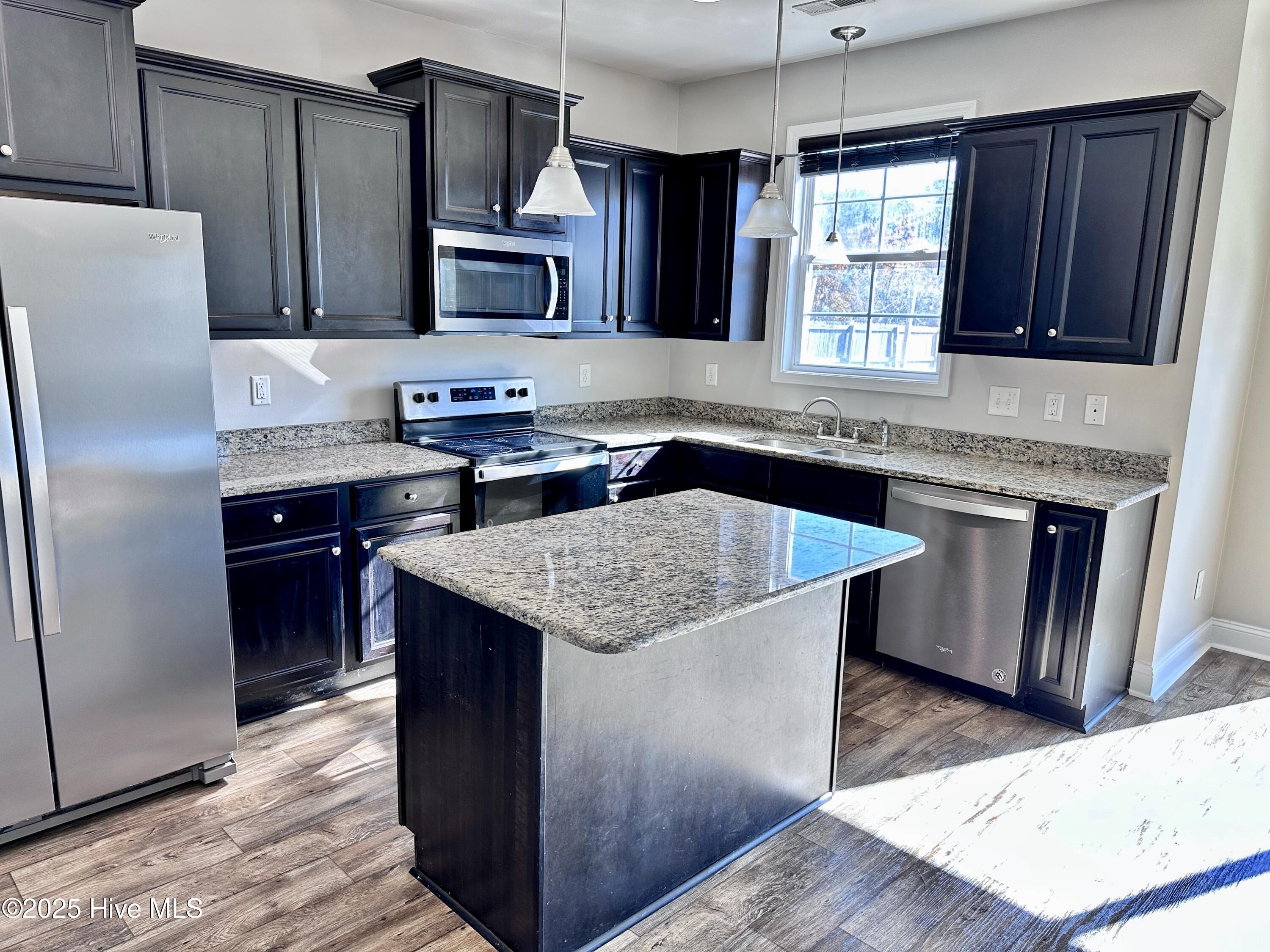 100542600 | Photo 13