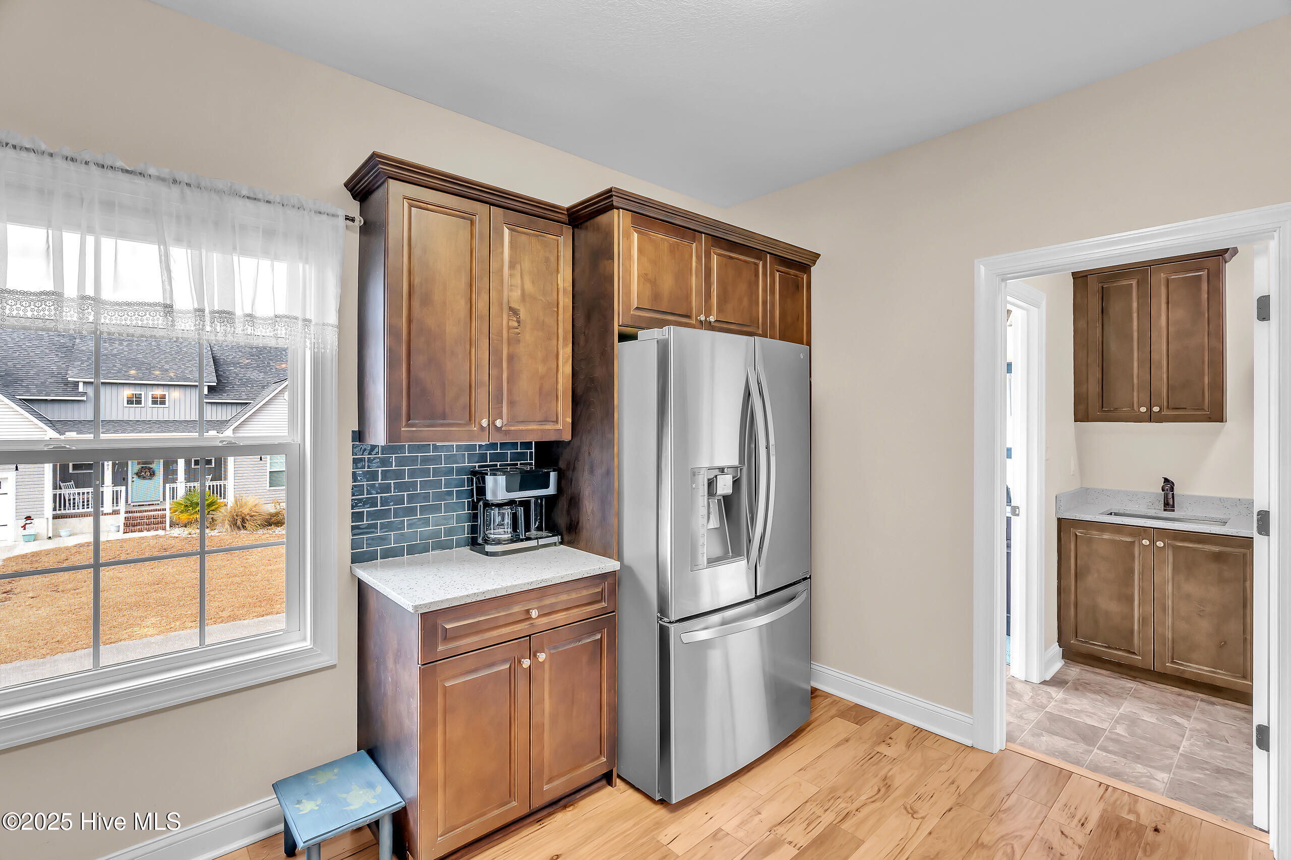 100546927 | Photo 28