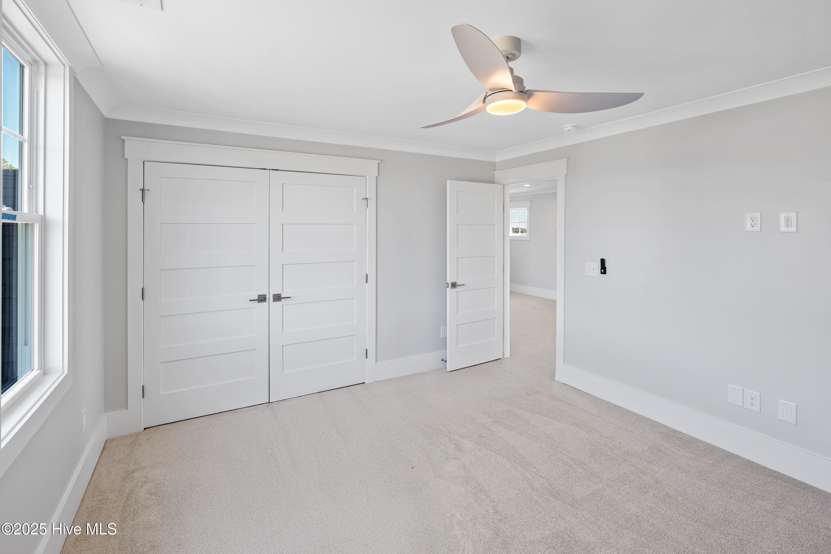 100537376 | Photo 42