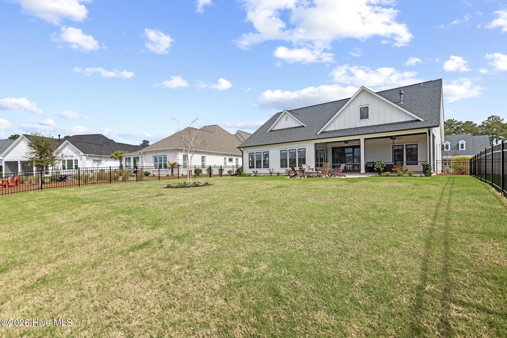 100561204 | Photo 58