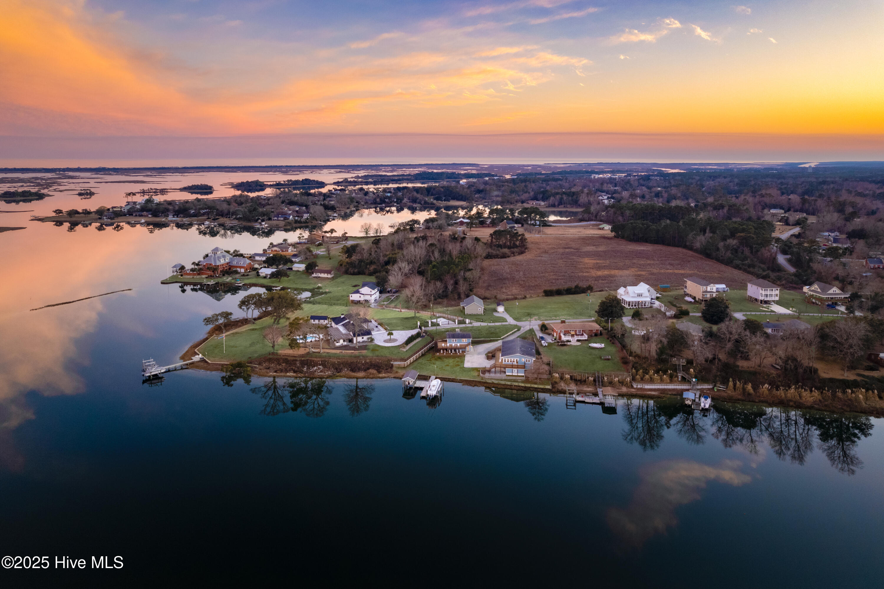 100491390 | Photo 38