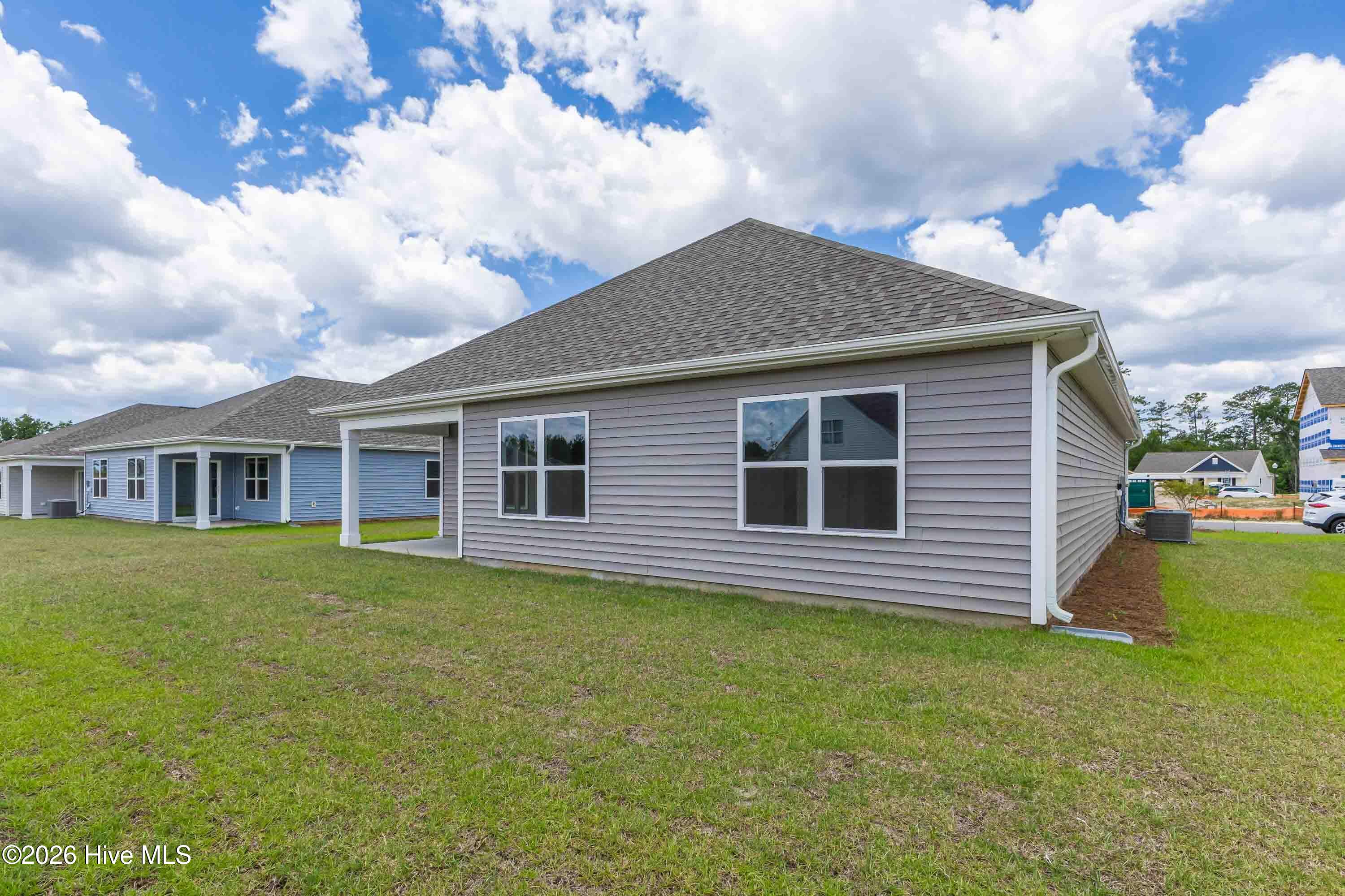 100569617 | Photo 18