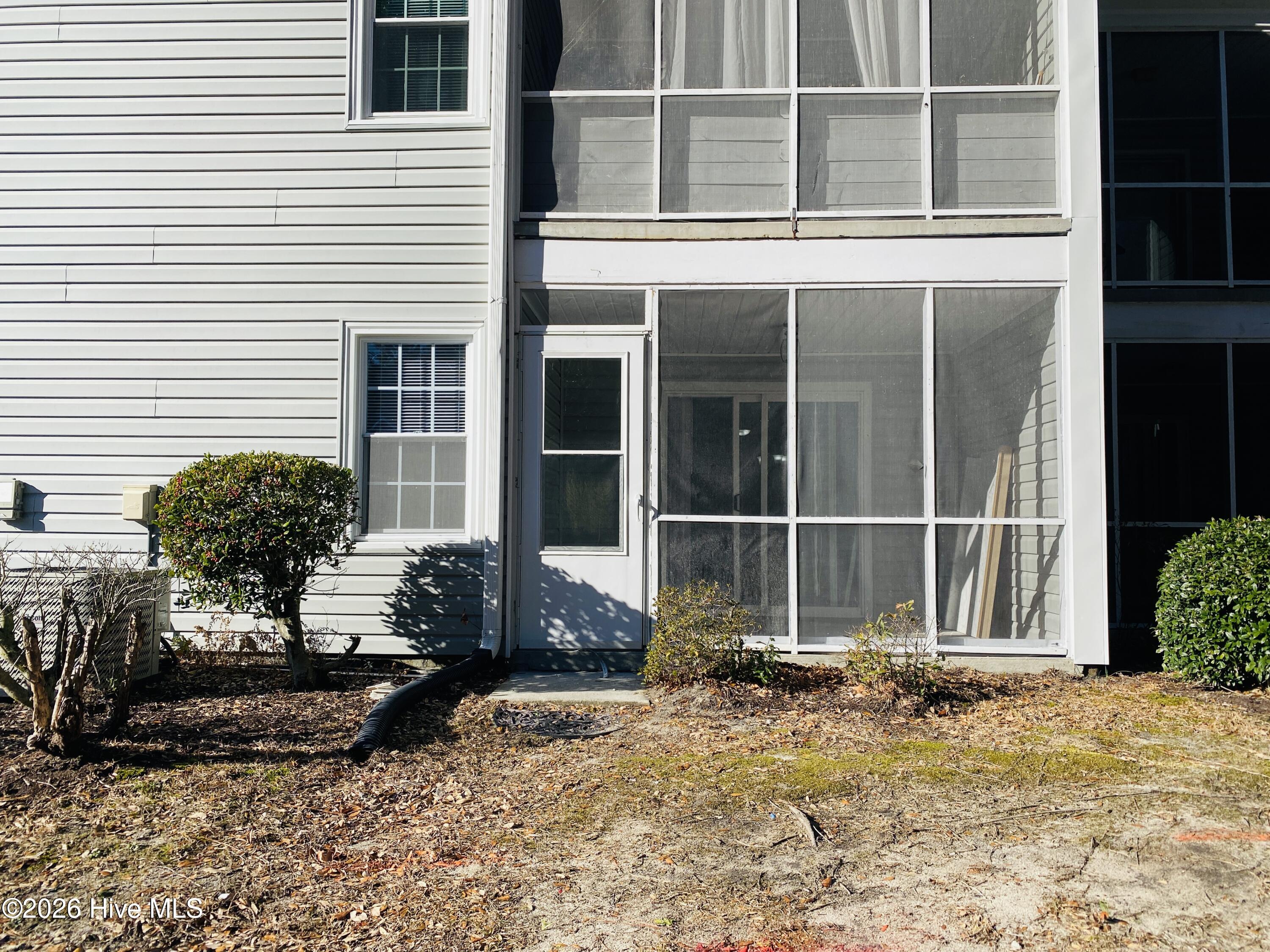 100550476 | Photo 18