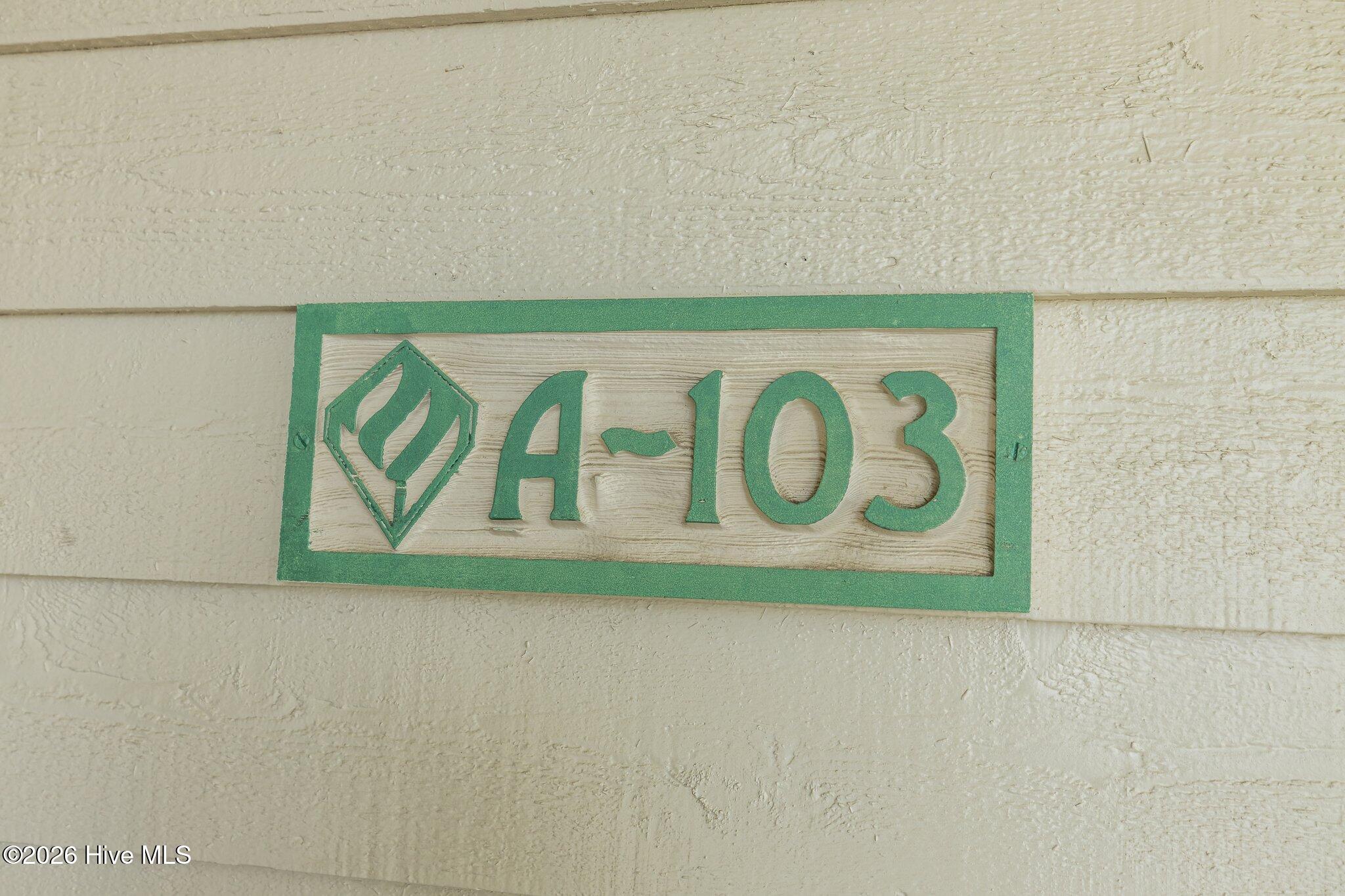 100551445 | Photo 37