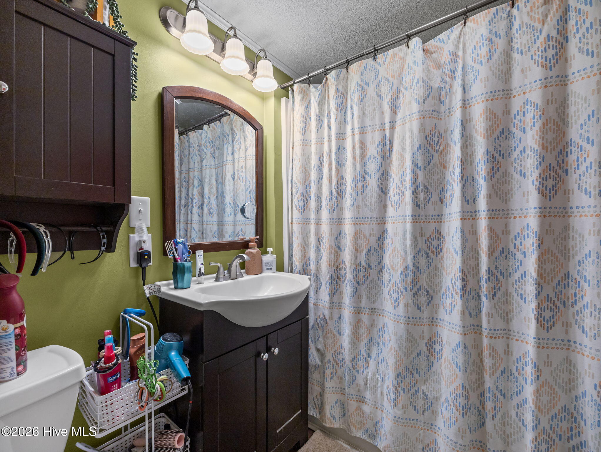 100566121 | Photo 42