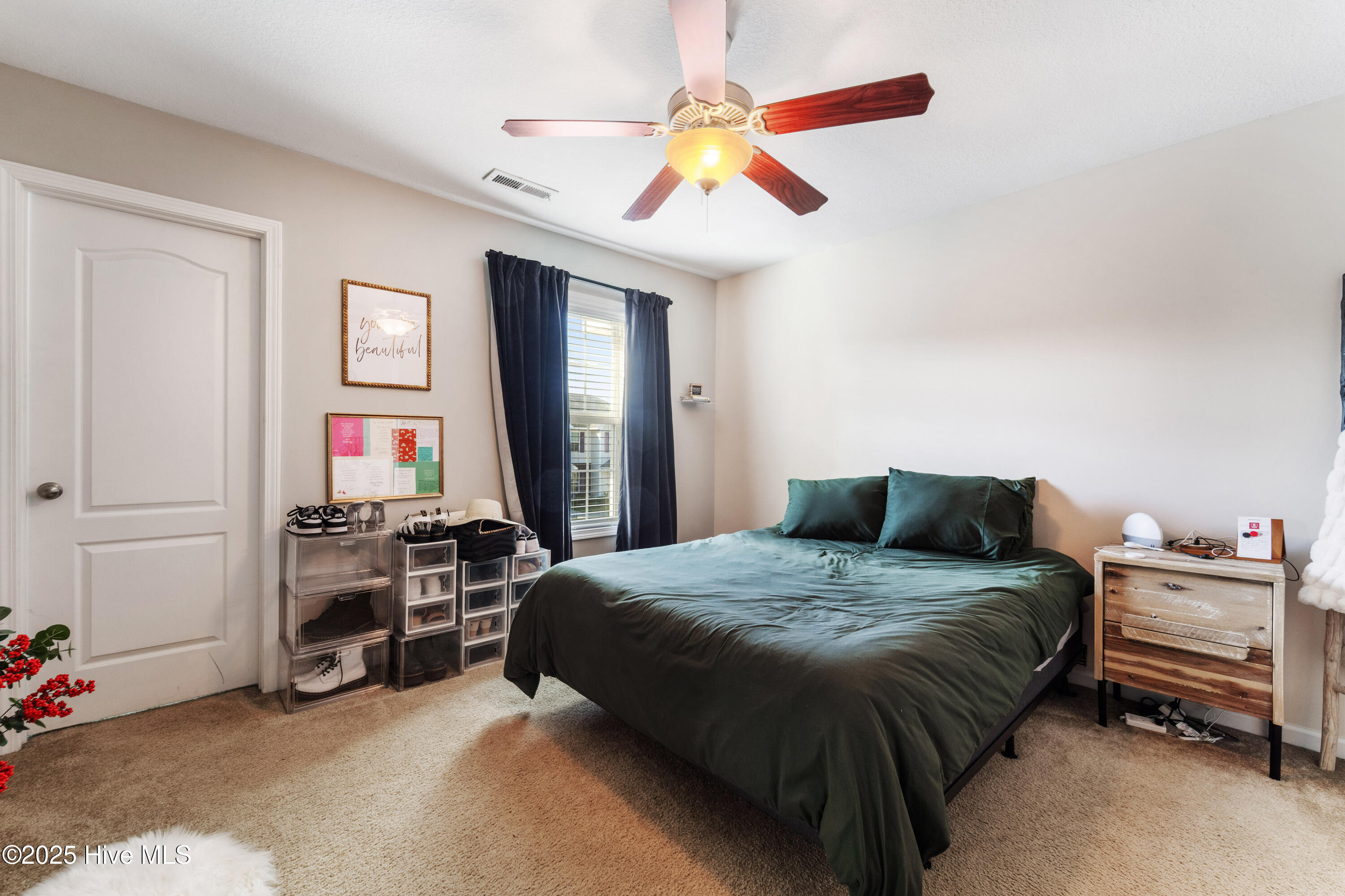 100539318 | Photo 32