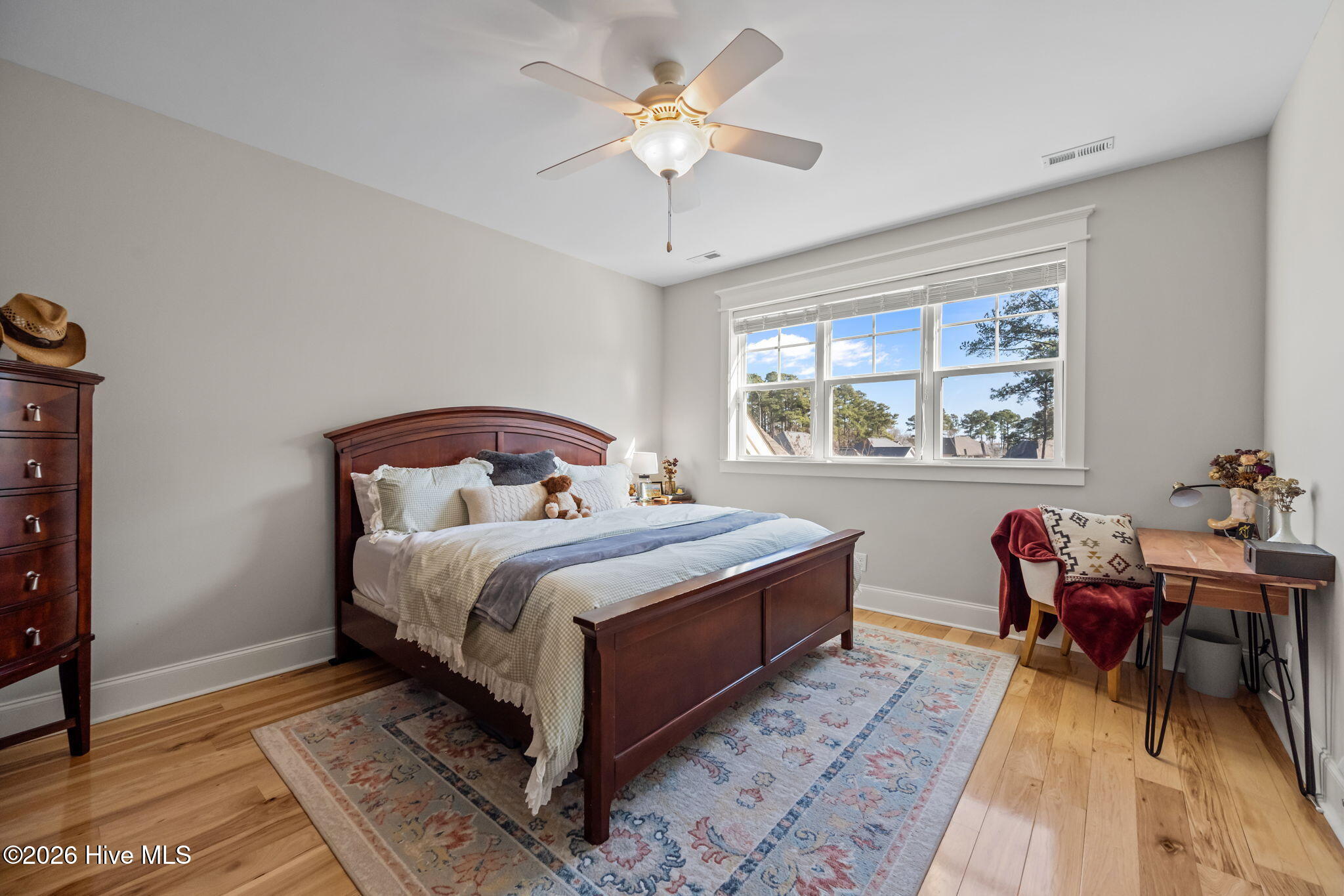 100554318 | Photo 46