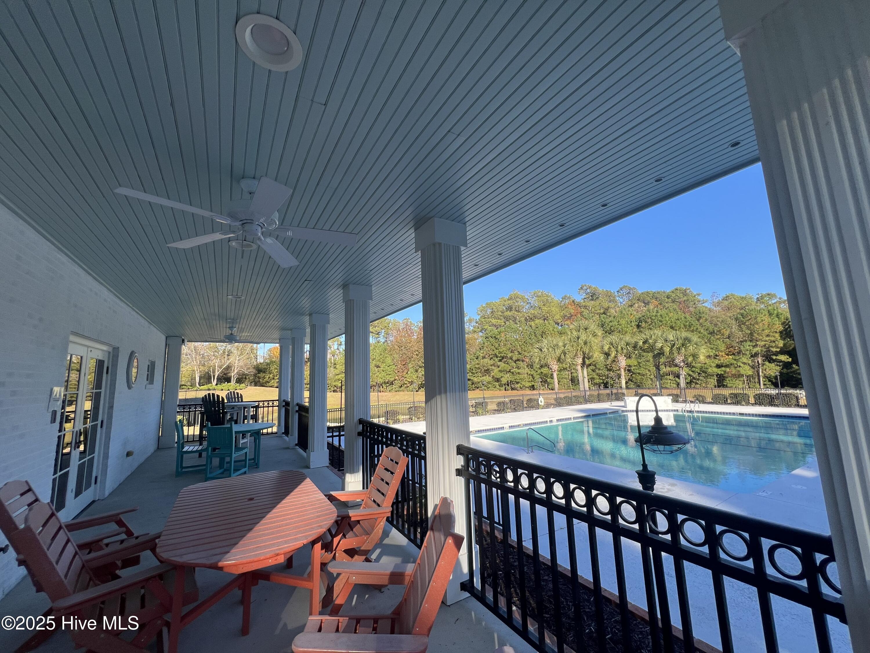 100524627 | Photo 36