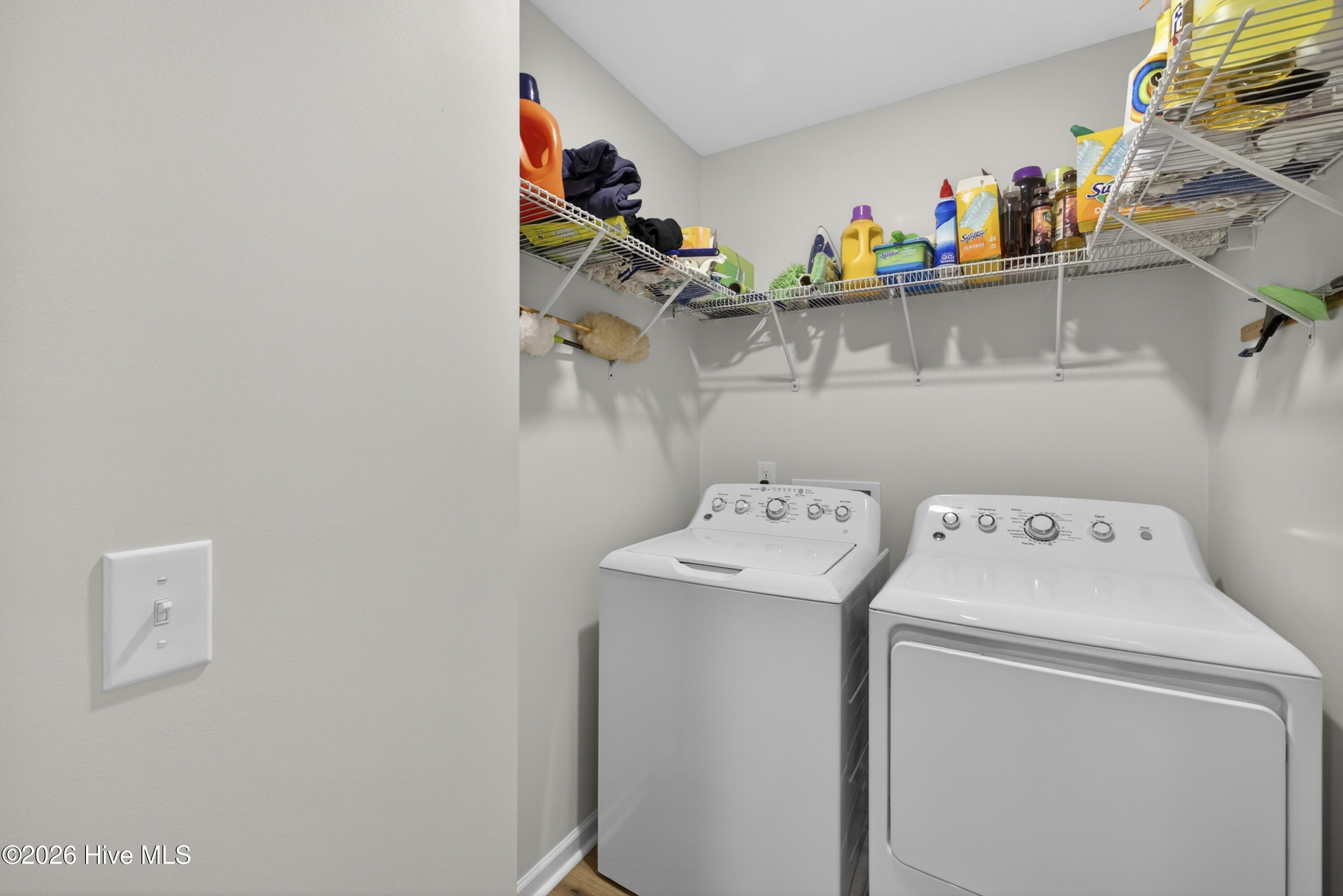 100570076 | Photo 26