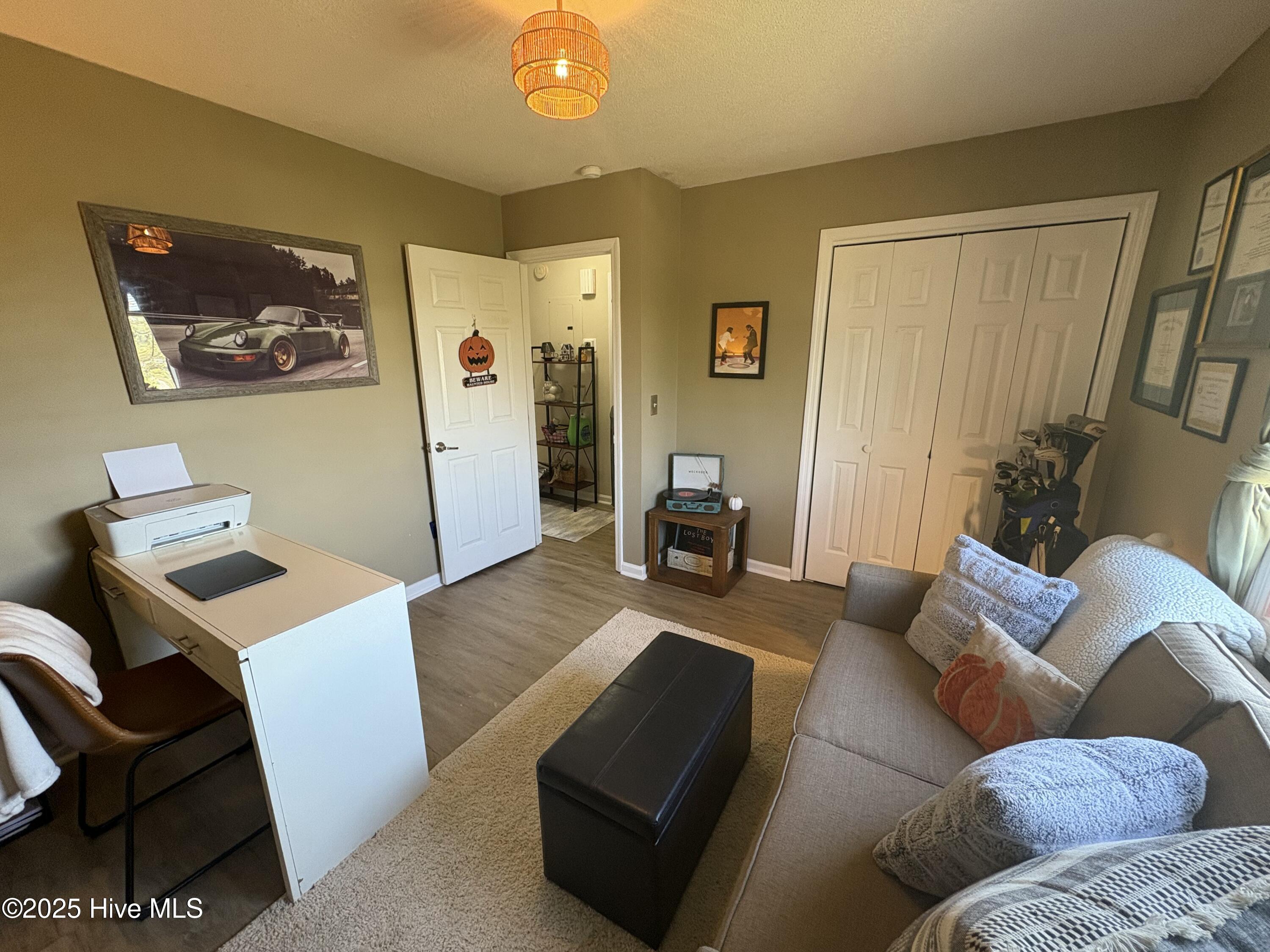 100538040 | Photo 21