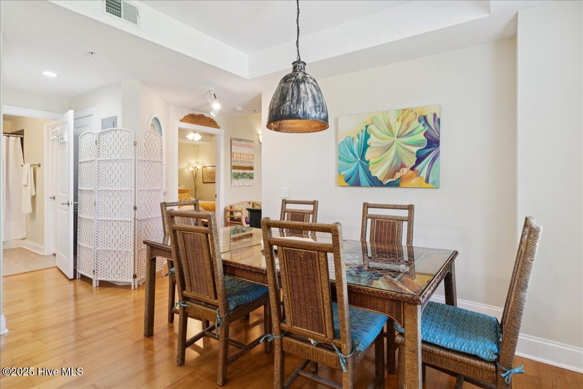 100535448 | Photo 28