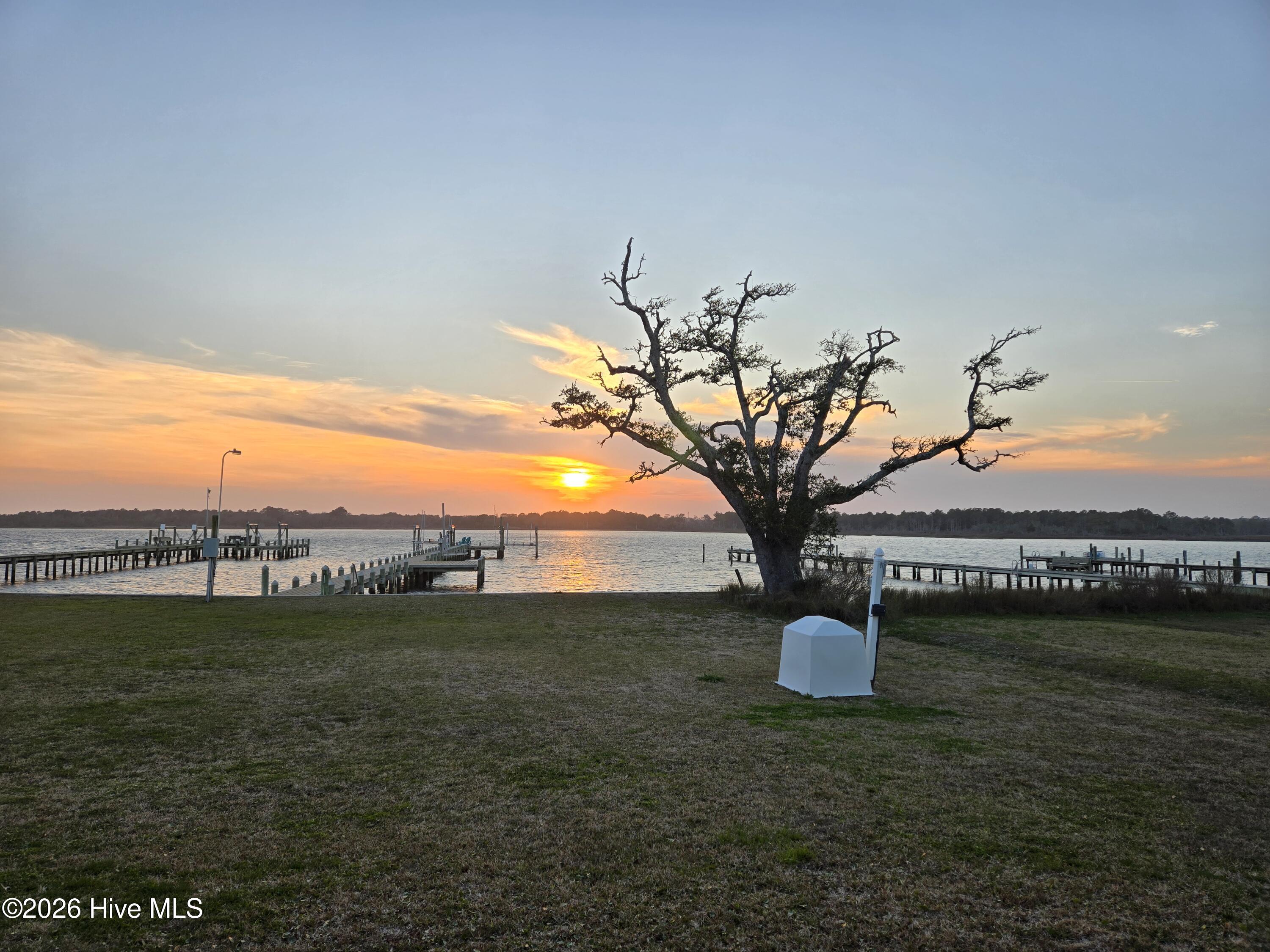 429 Live Oak Road,Newport