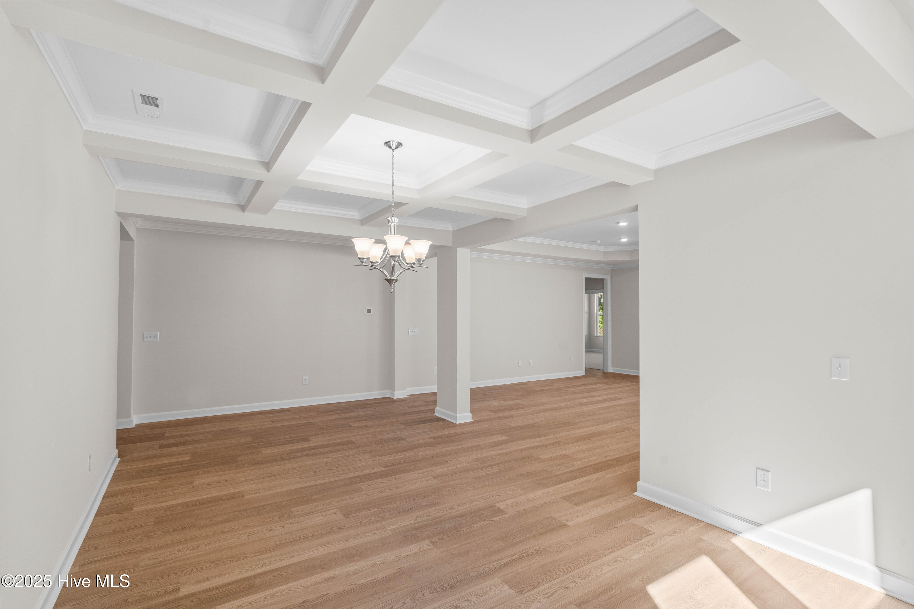 100499661 | Photo 14