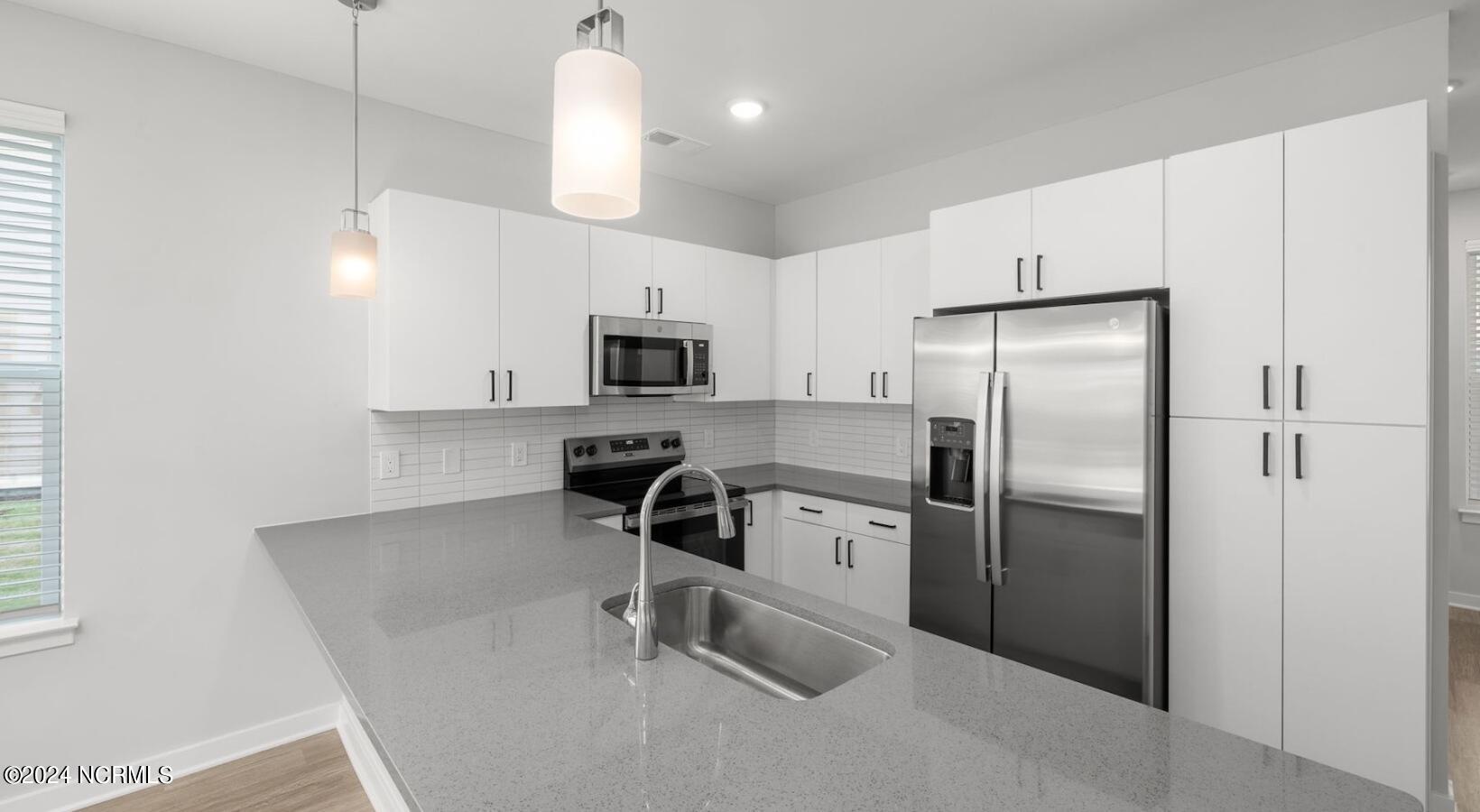 100543621 | Photo 18