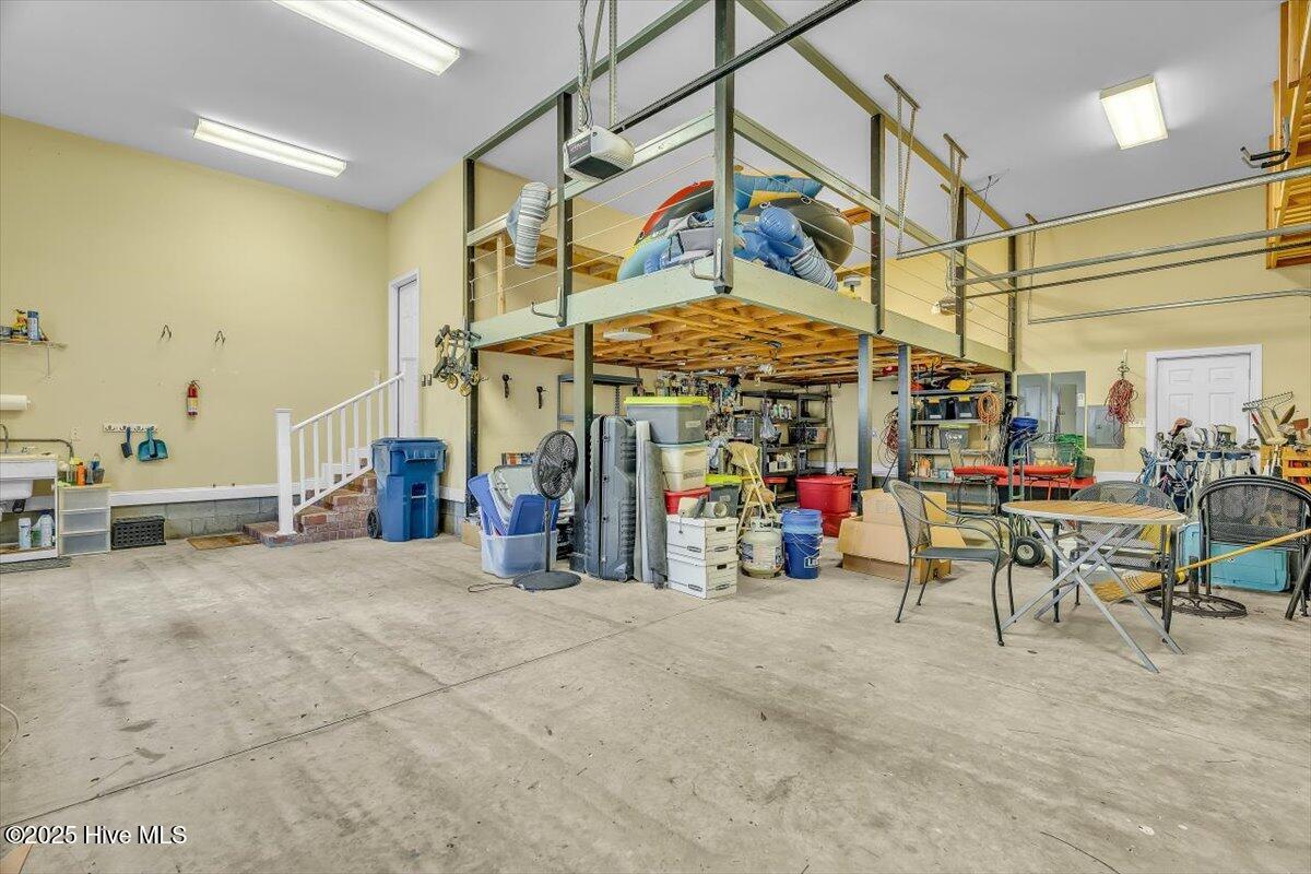 100534566 | Photo 27