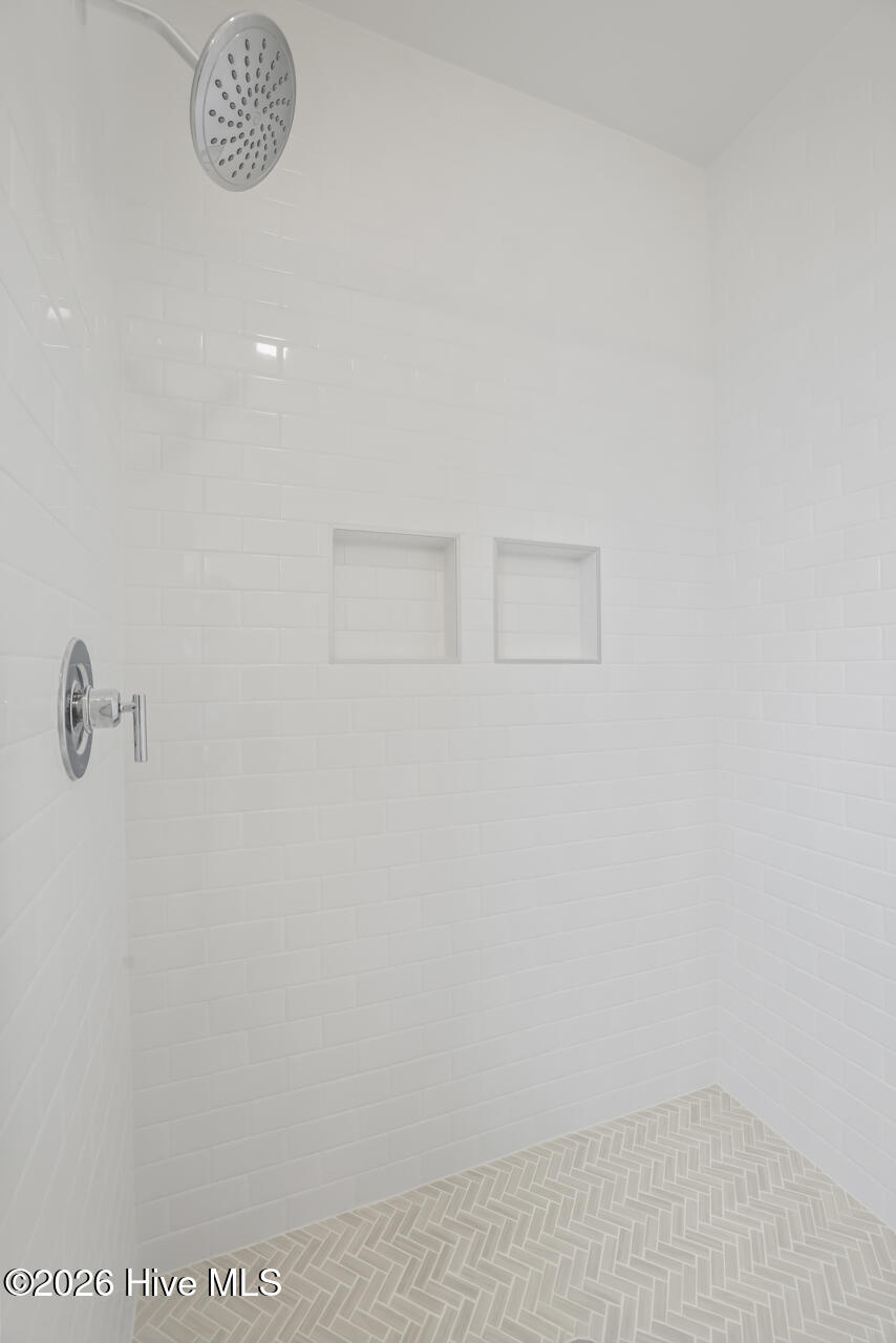 100544429 | Photo 29