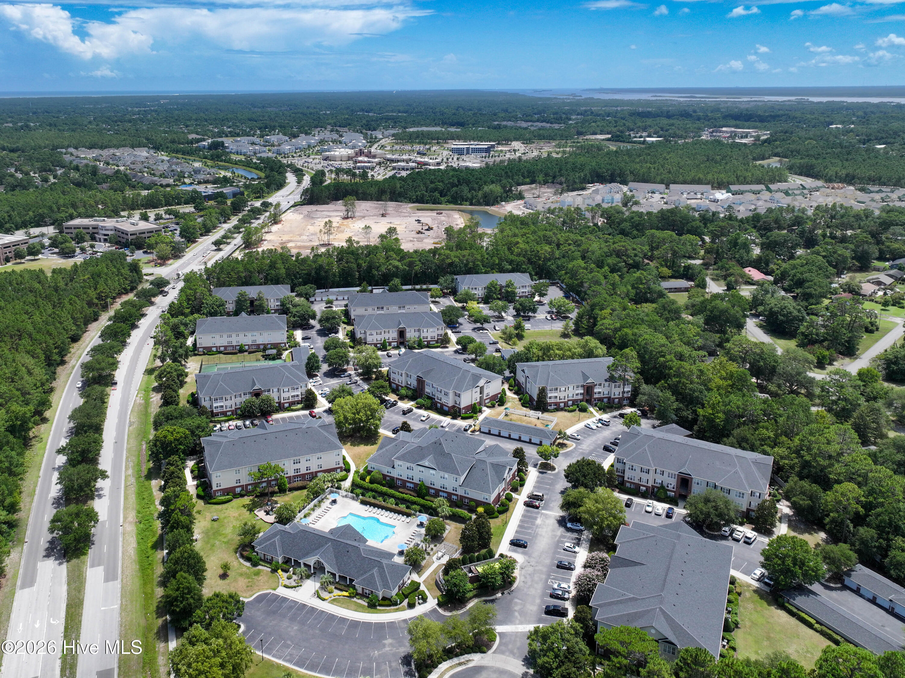 100566741 | Photo 10