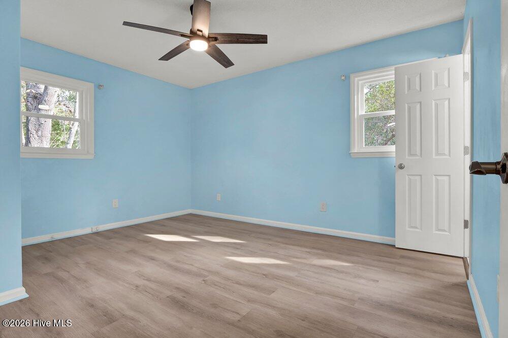 100550495 | Photo 18