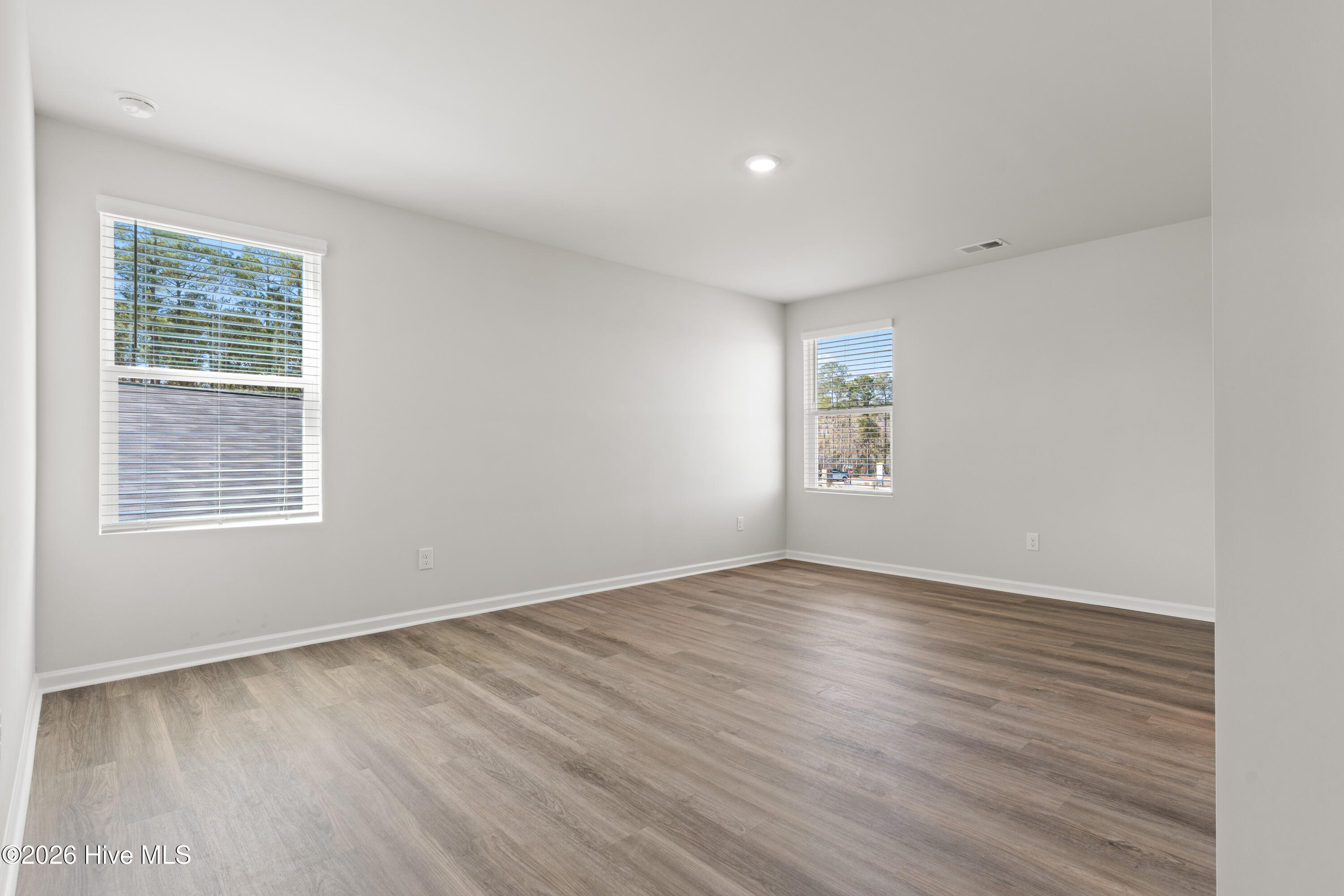 100538604 | Photo 18