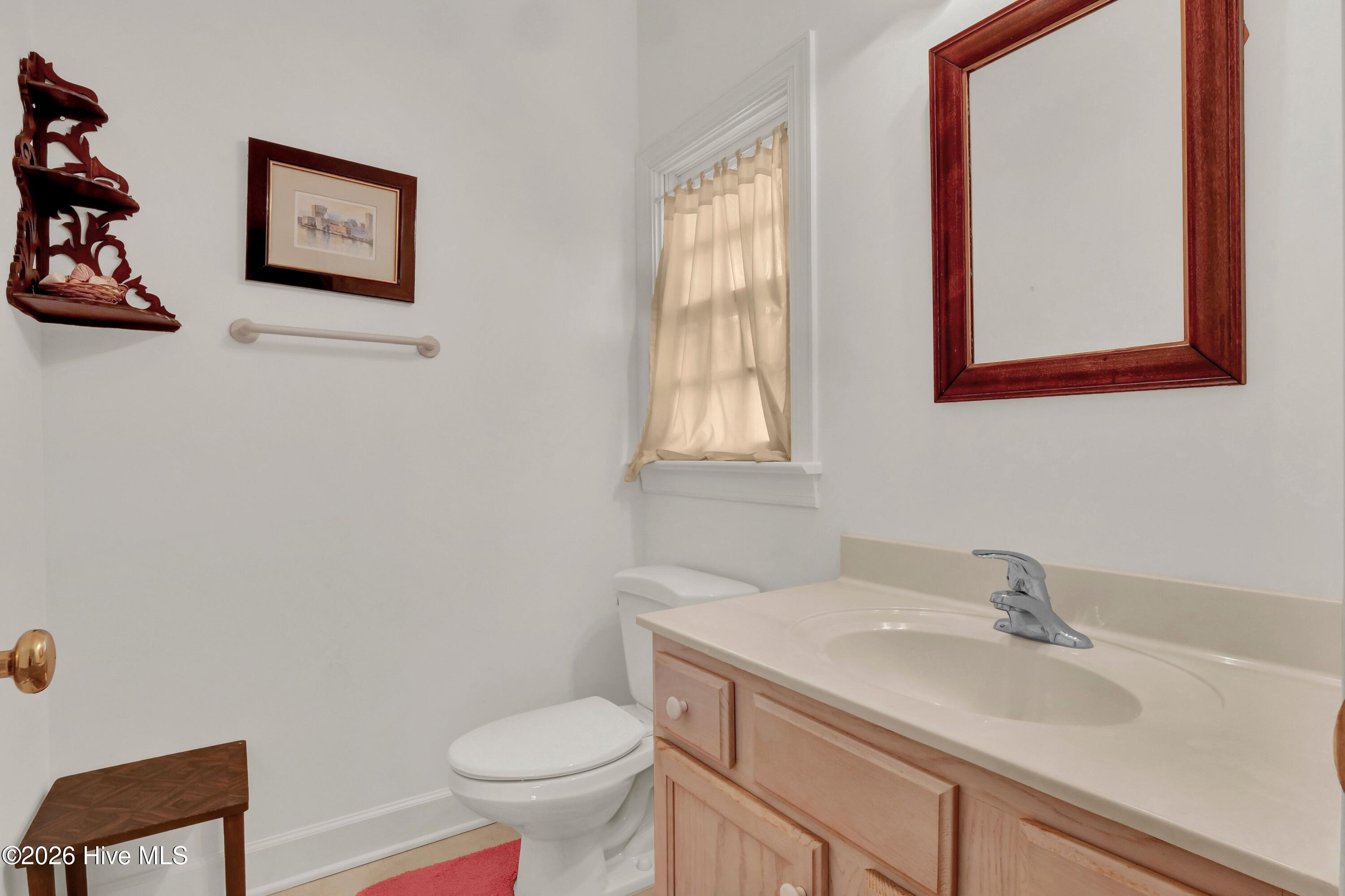 100564382 | Photo 11