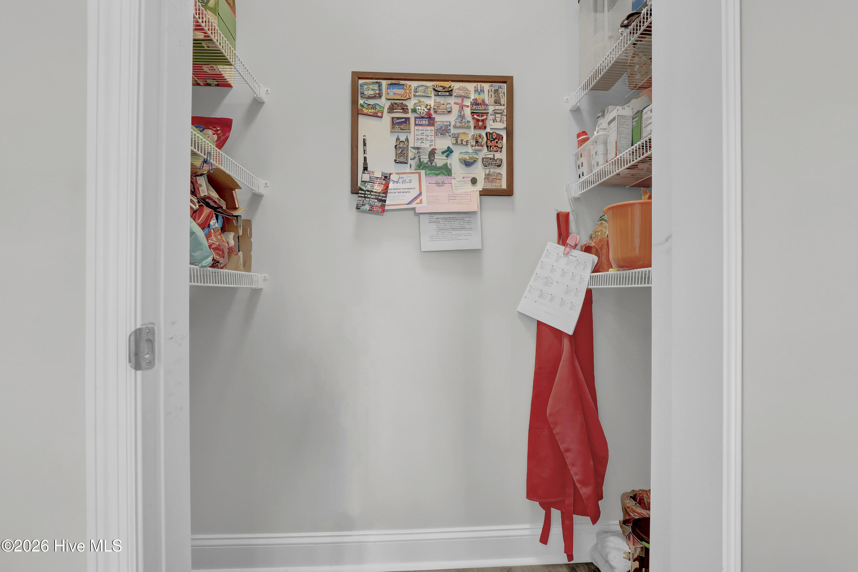 100565079 | Photo 25