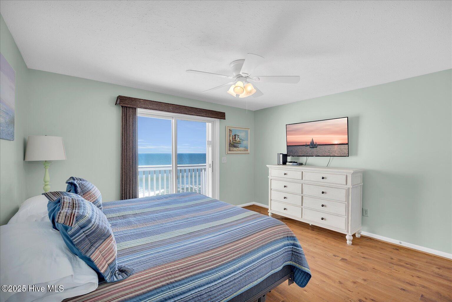 100554957 | Photo 28