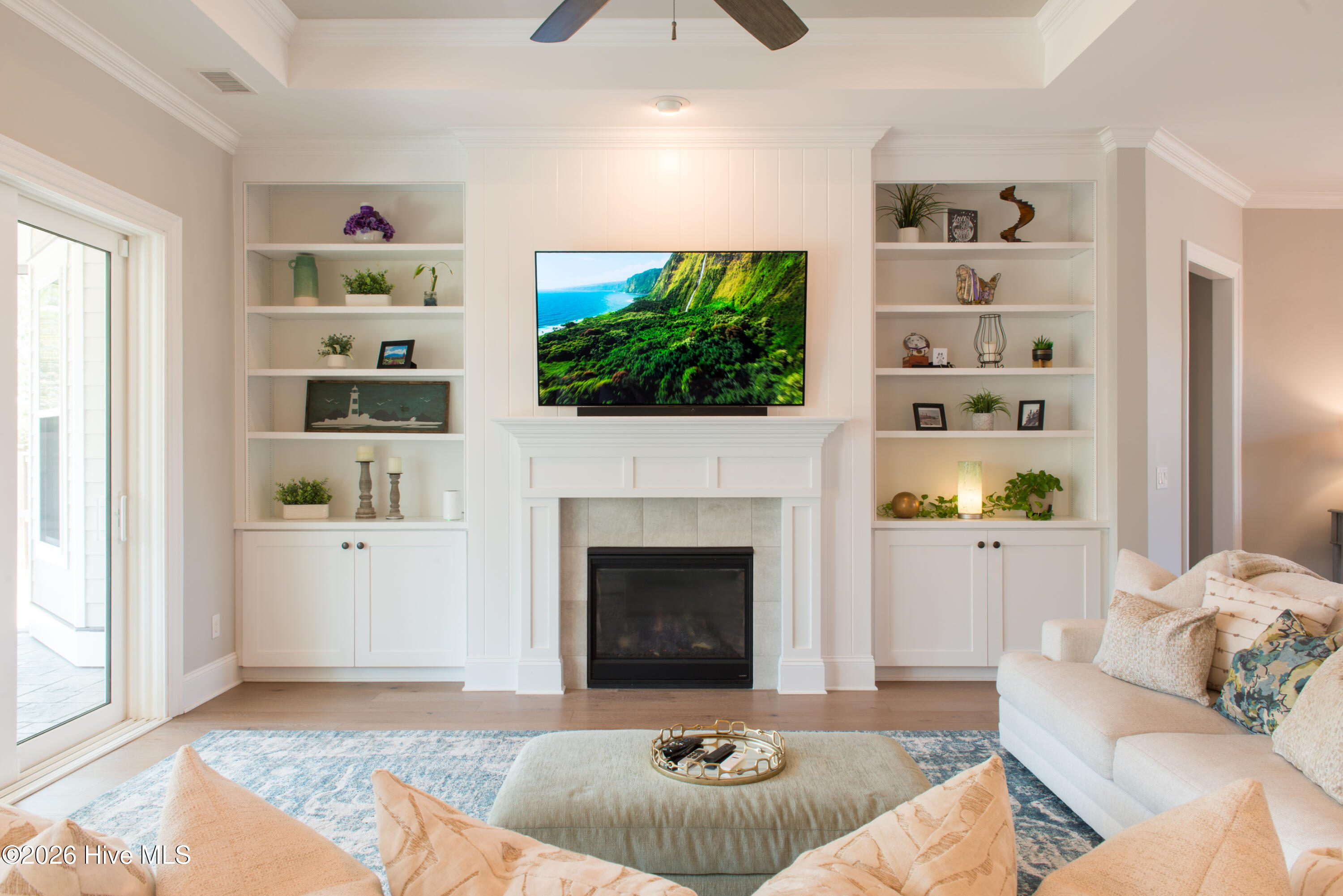 100560299 | Photo 22