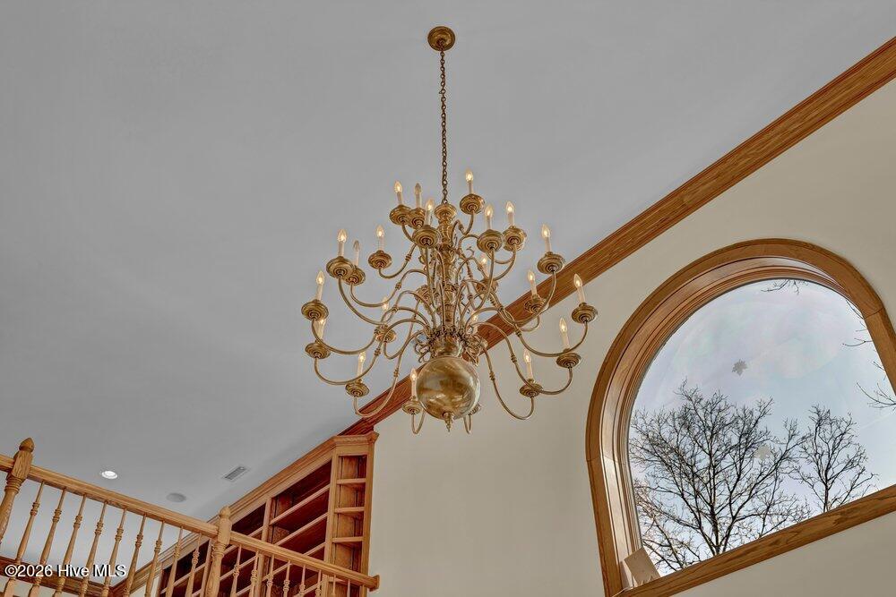 100558488 | Photo 47