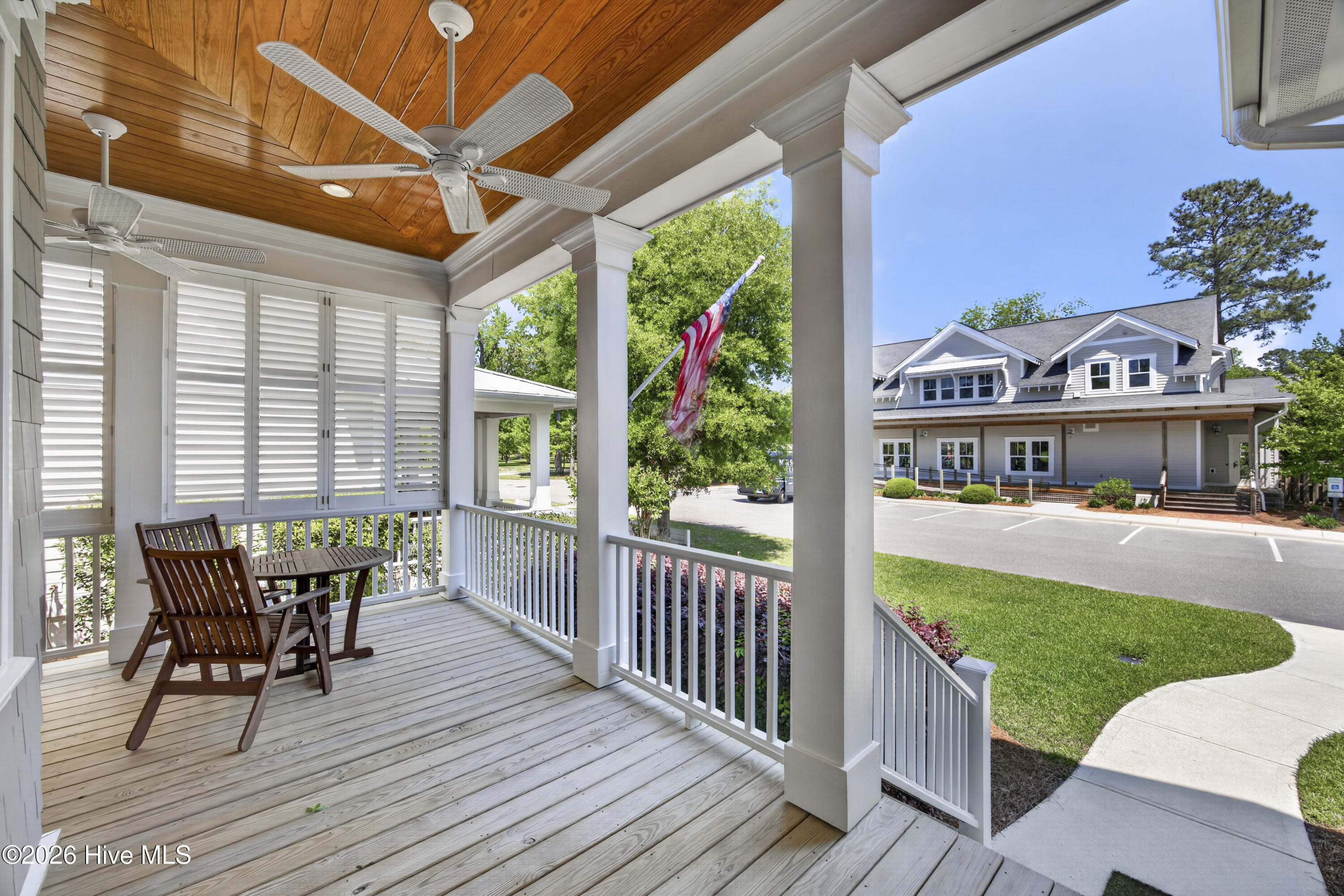 100568046 | Photo 14